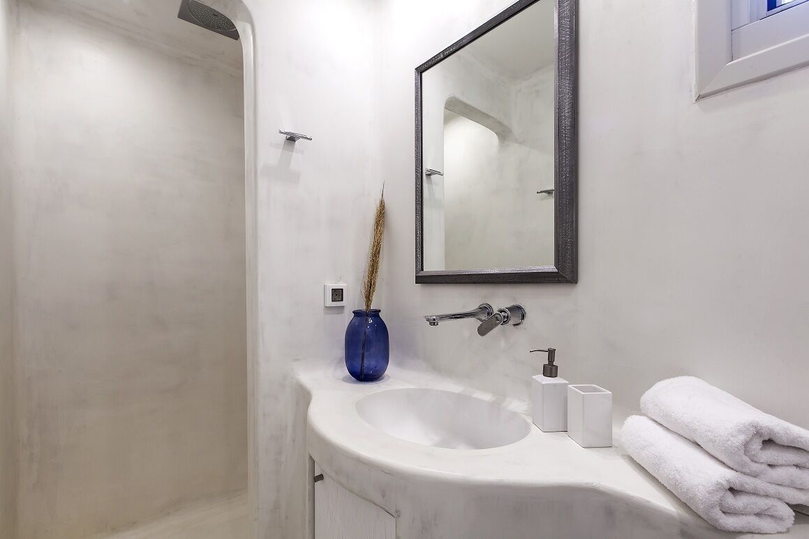 Villa Blue - White by Thea-Concept