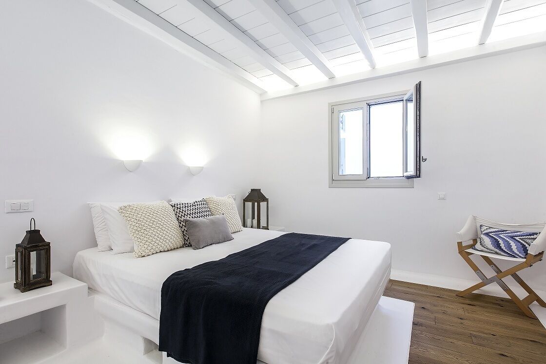 Villa Blue - White by Thea-Concept