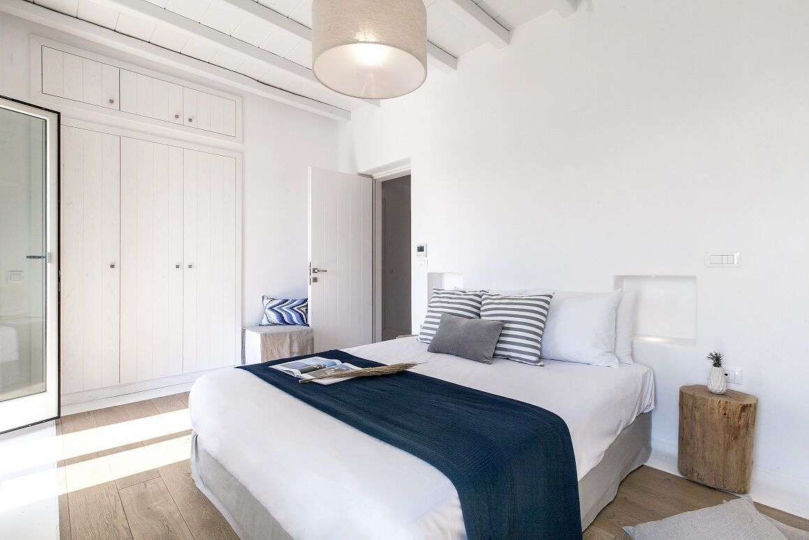 Villa Blue - White by Thea-Concept