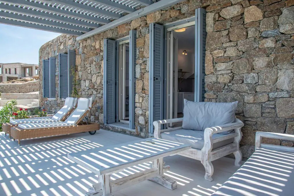 Etesians Luxury Suites