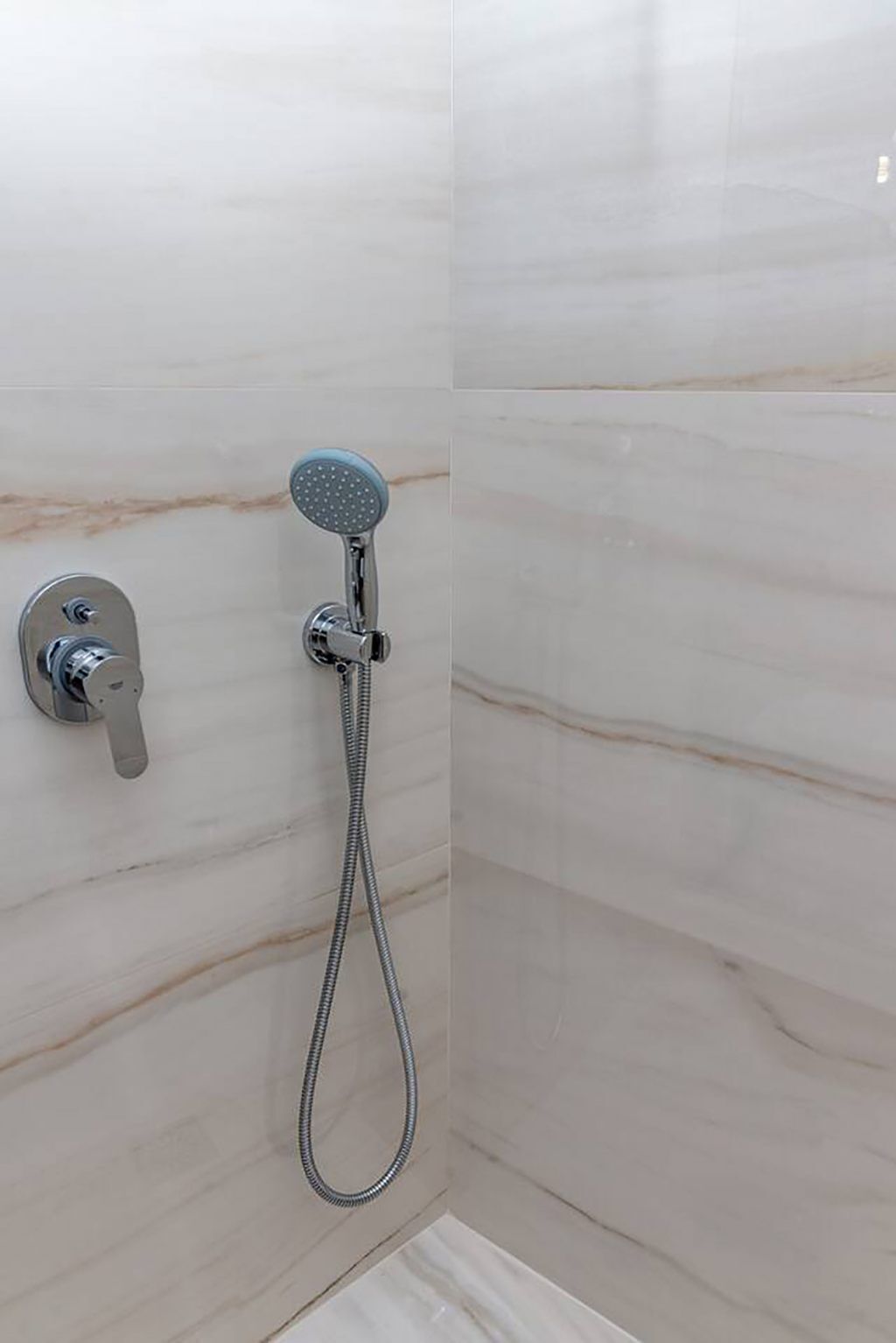 Etesians Luxury Suites