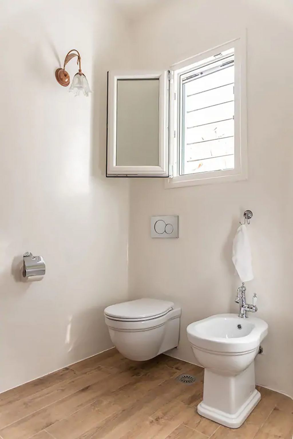 Etesians Luxury Suites
