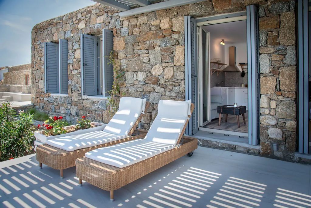 Etesians Luxury Suites