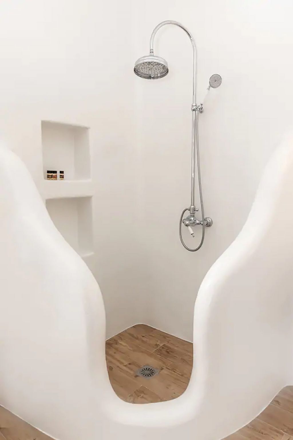 Etesians Luxury Suites