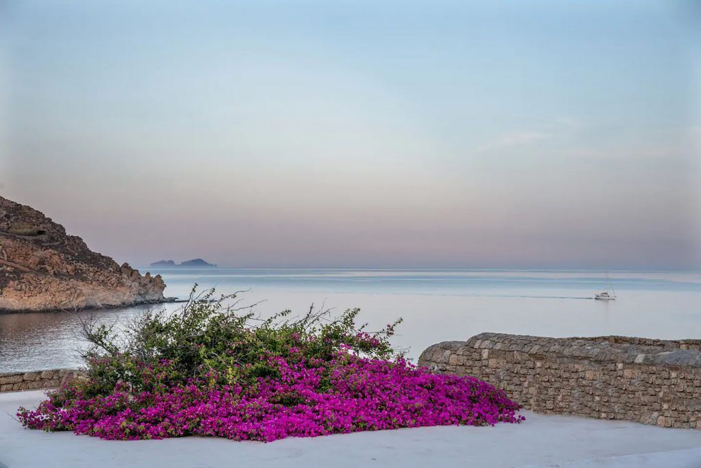 Etesians Luxury Suites