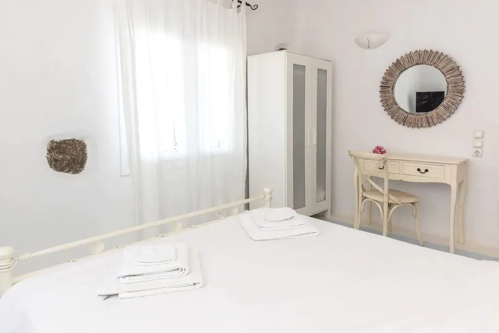 Etesians Luxury Suites