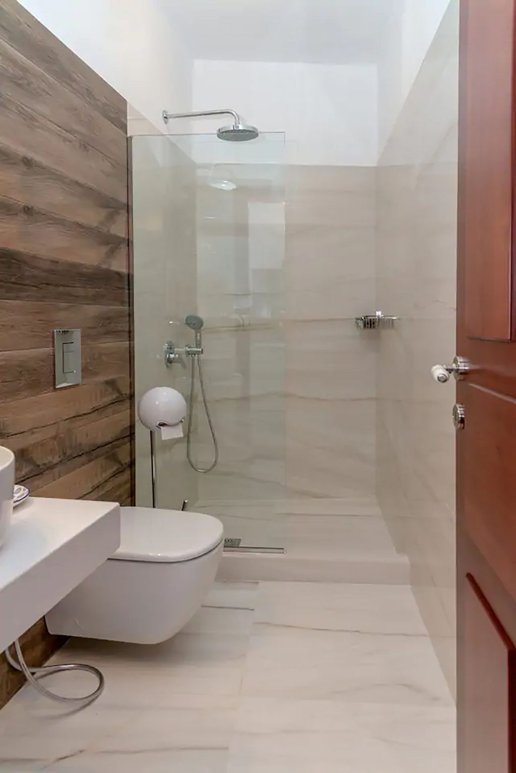 Etesians Luxury Suites