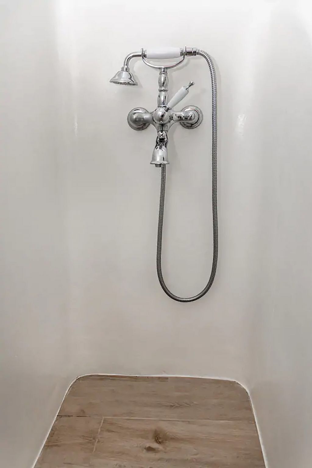 Etesians Luxury Suites