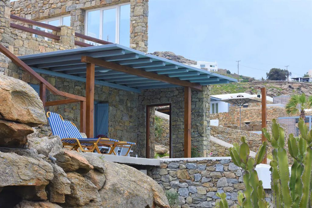 Etesians Luxury Suites