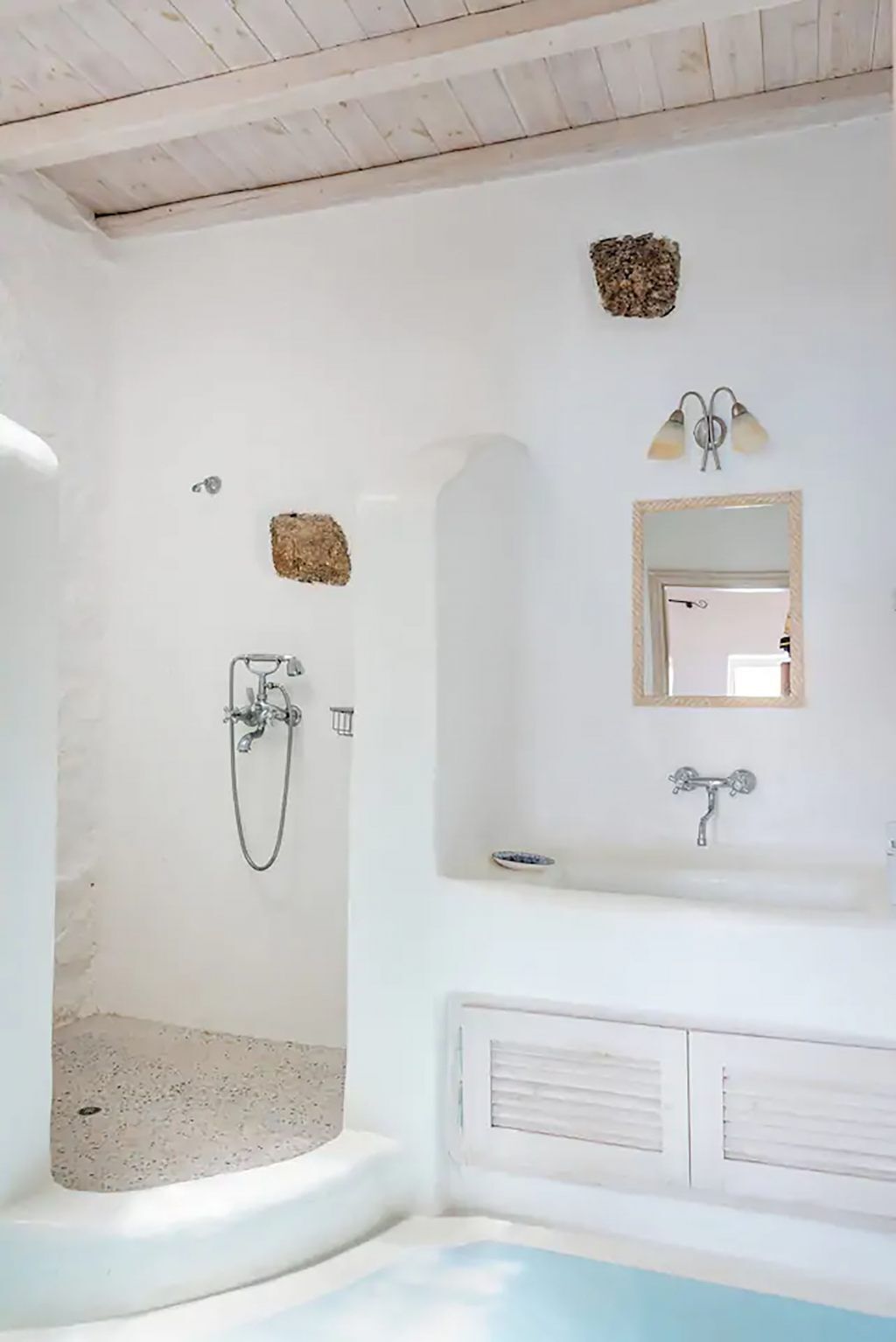 Etesians Luxury Suites