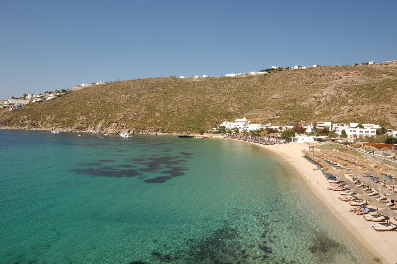 Psarou Beach