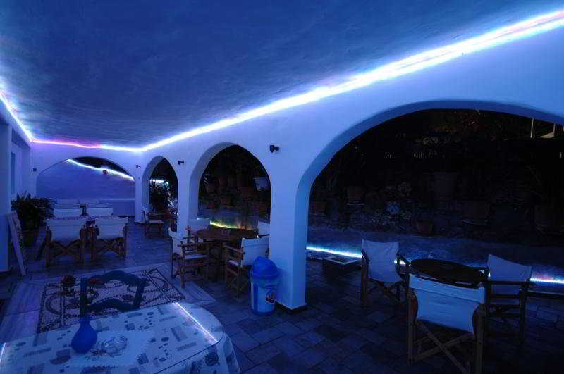 Psarou Beach