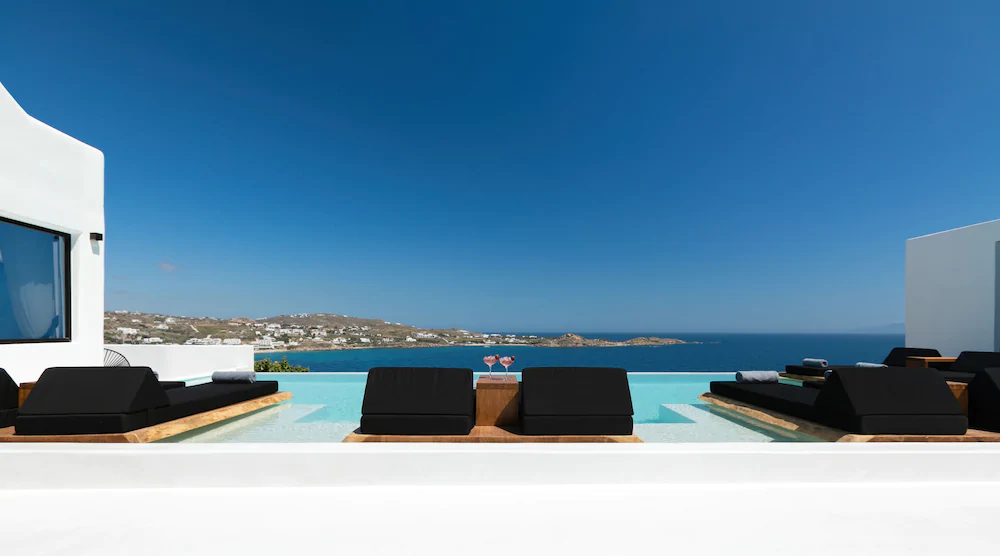 Psarou Black Villa