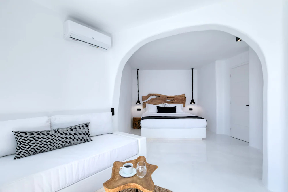 Psarou Black Villa