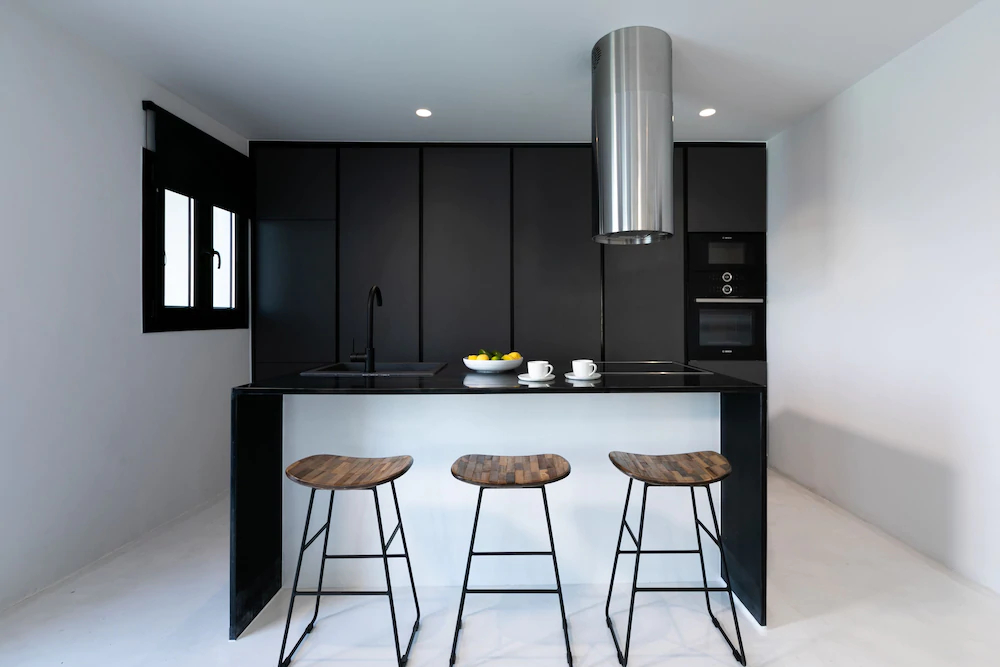 Psarou Black Villa