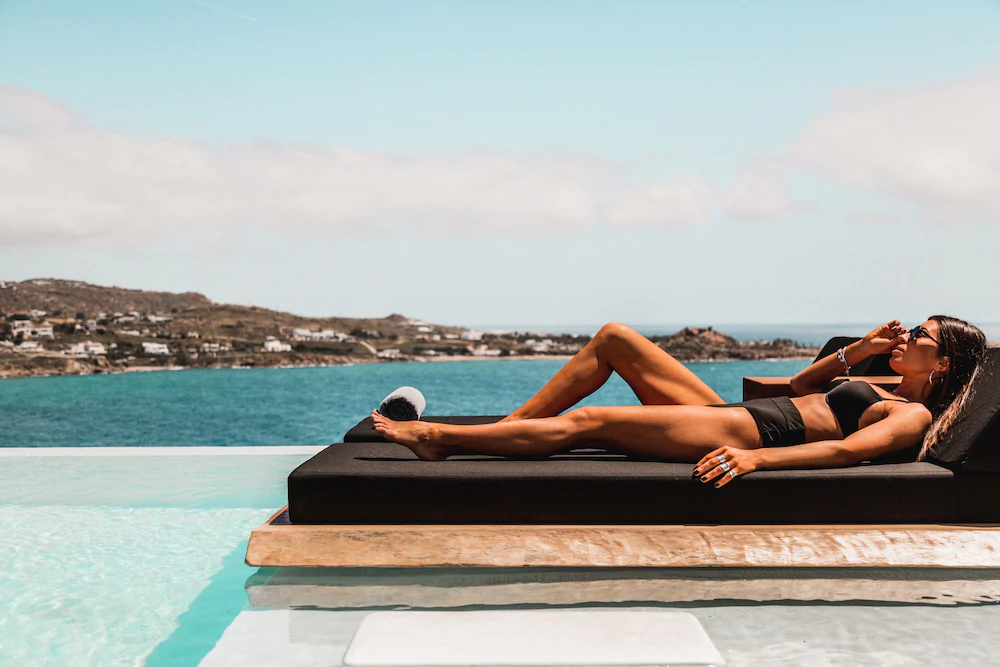 Psarou Black Villa