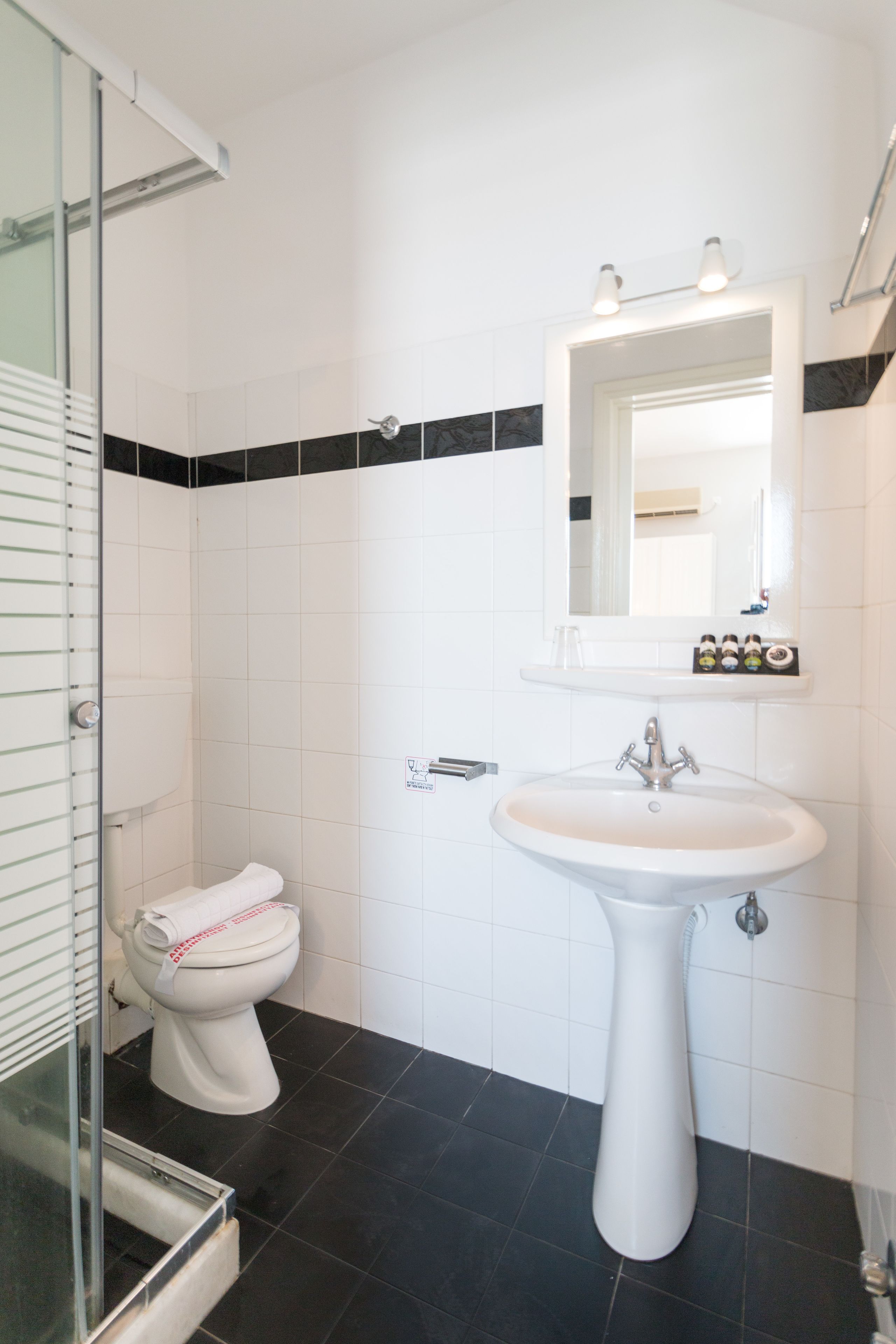 Ippokampos Beachfront Hotel