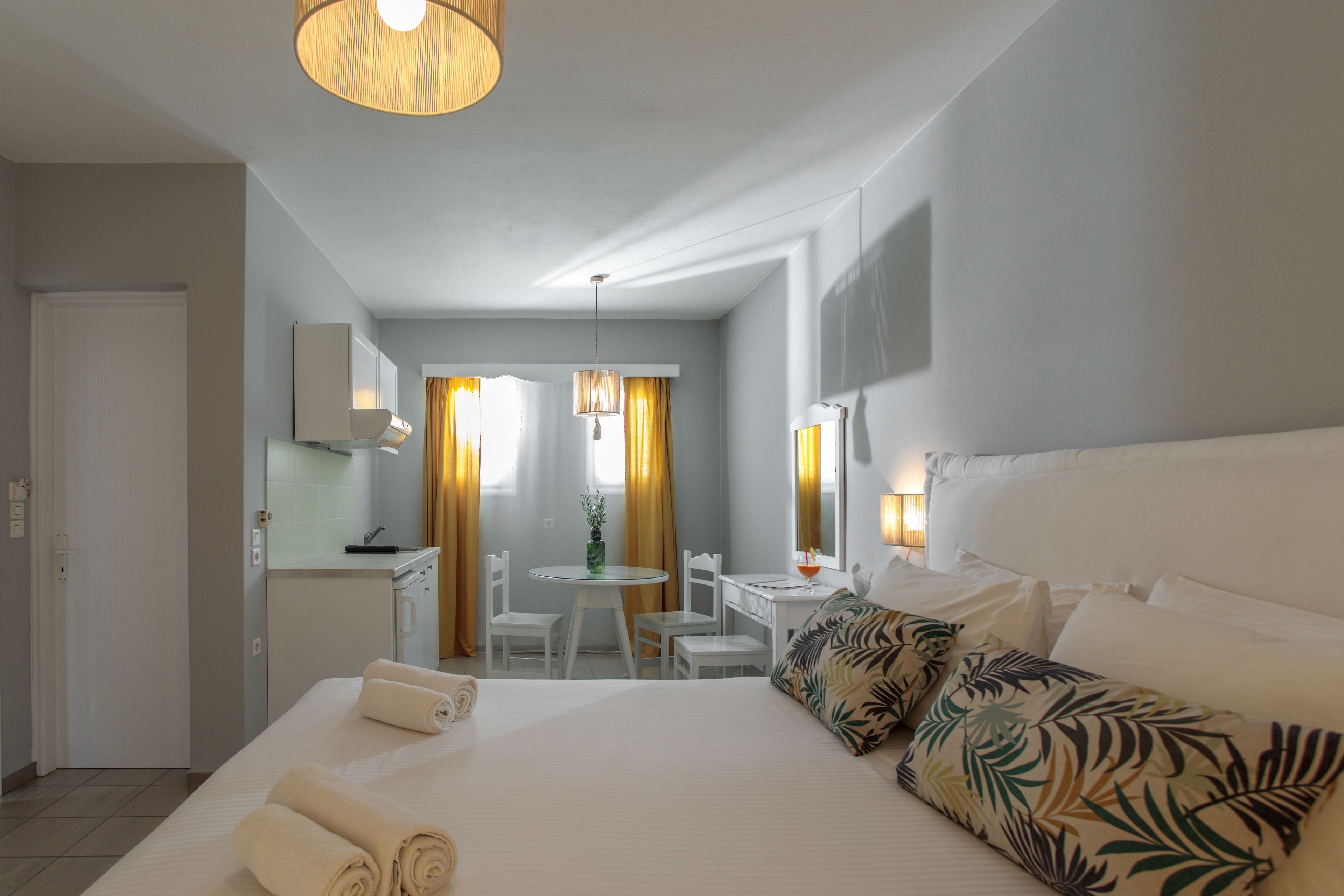 Ippokampos Beachfront Hotel