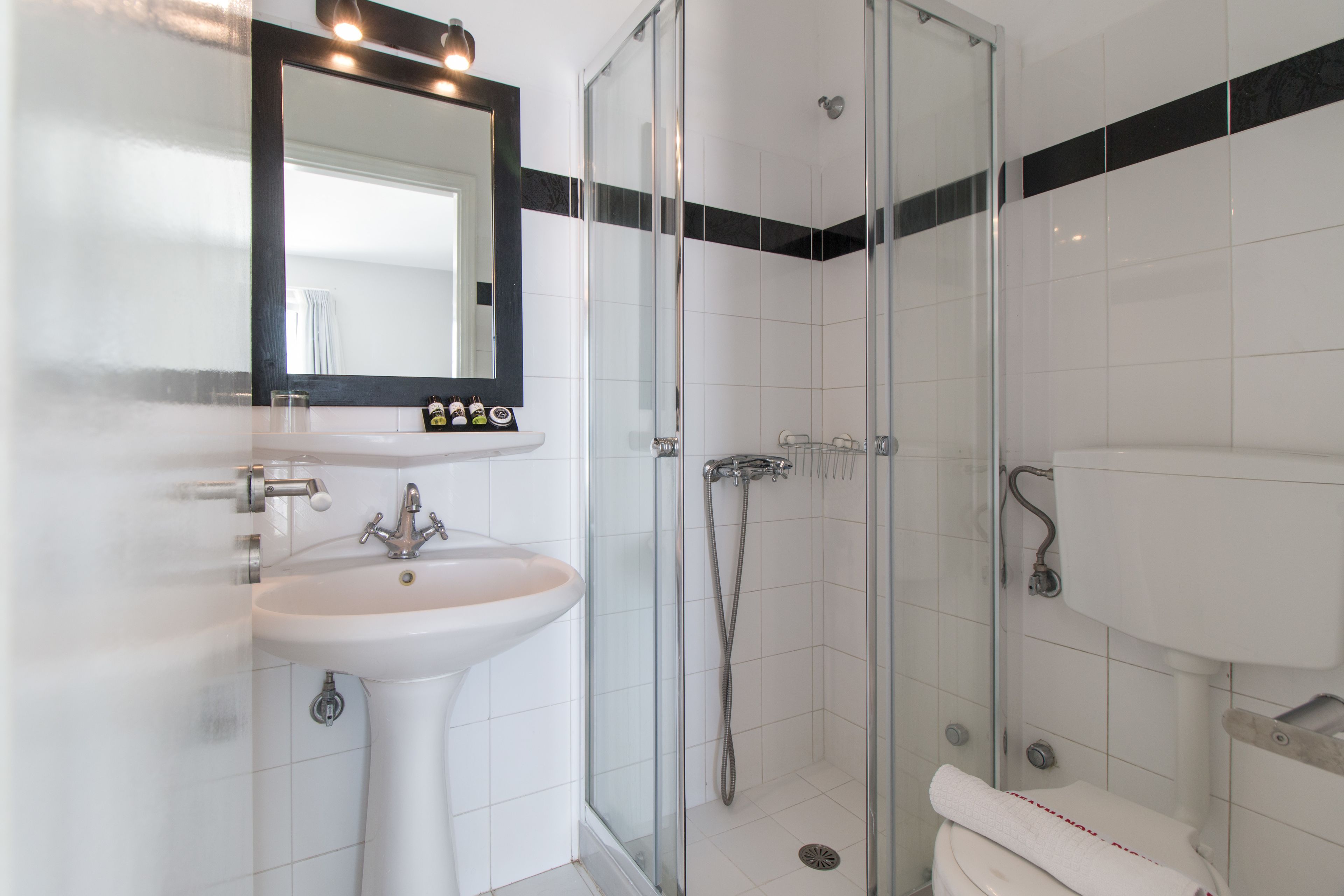 Ippokampos Beachfront Hotel