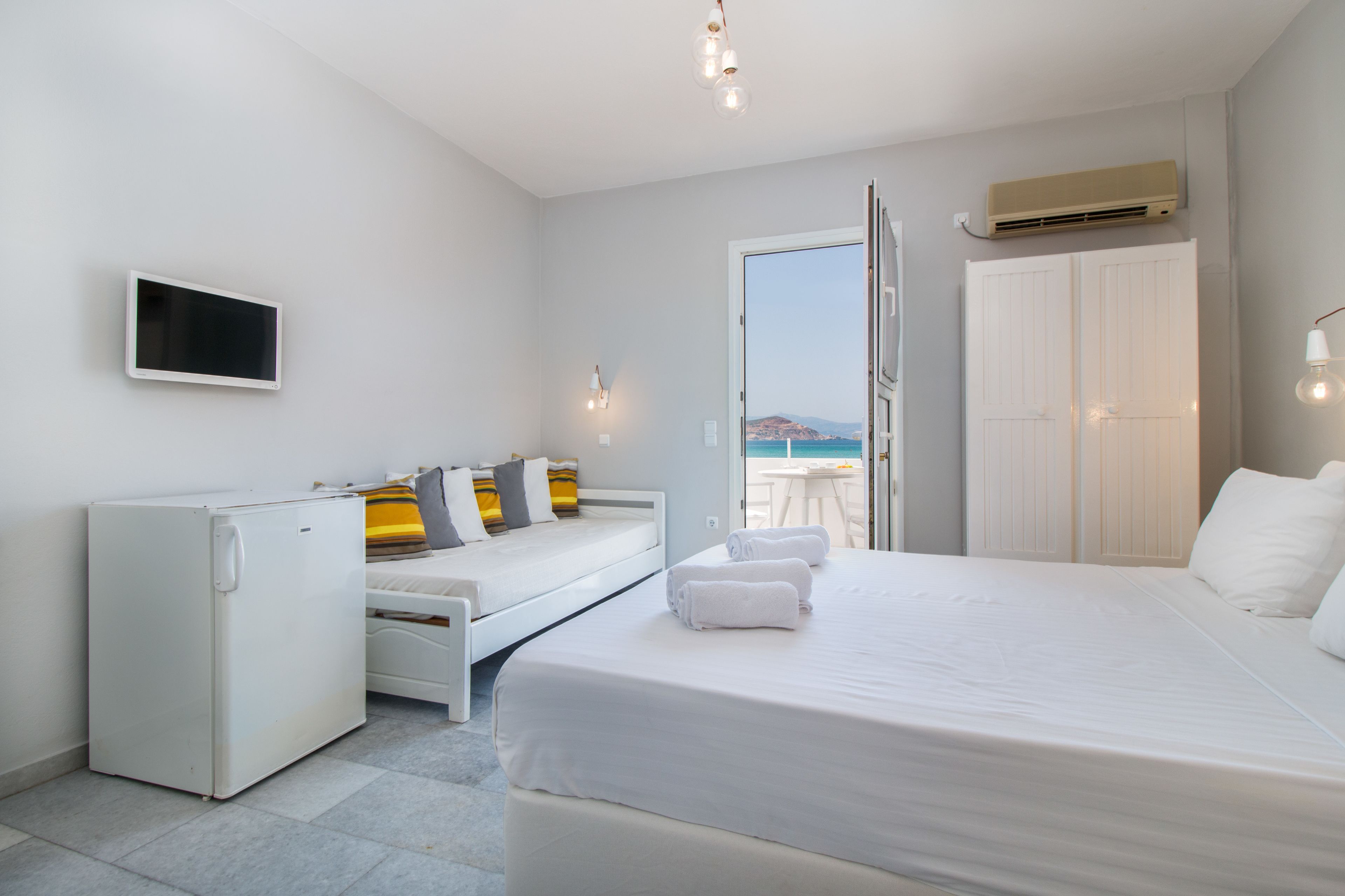 Ippokampos Beachfront Hotel