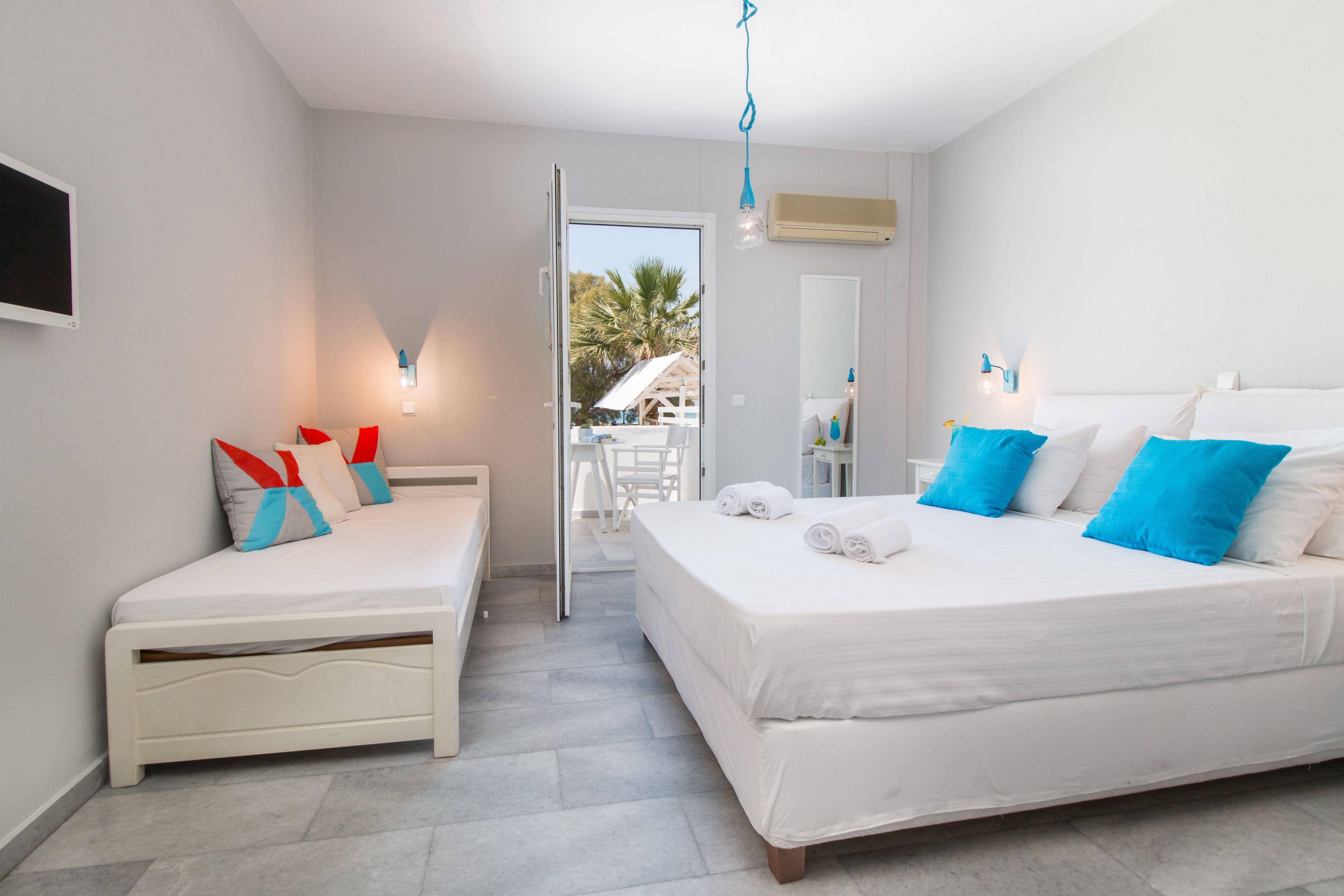 Ippokampos Beachfront Hotel