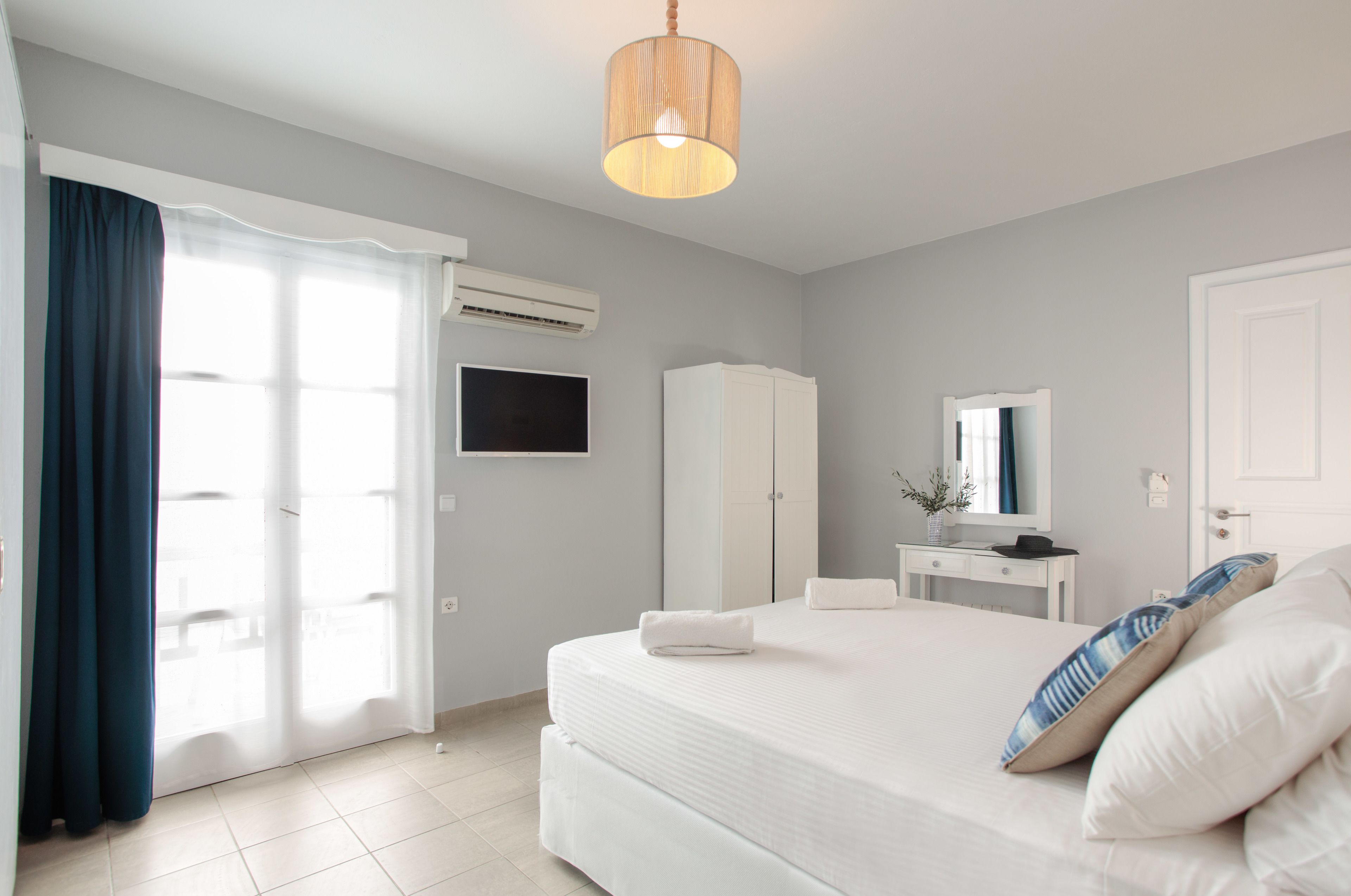 Ippokampos Beachfront Hotel