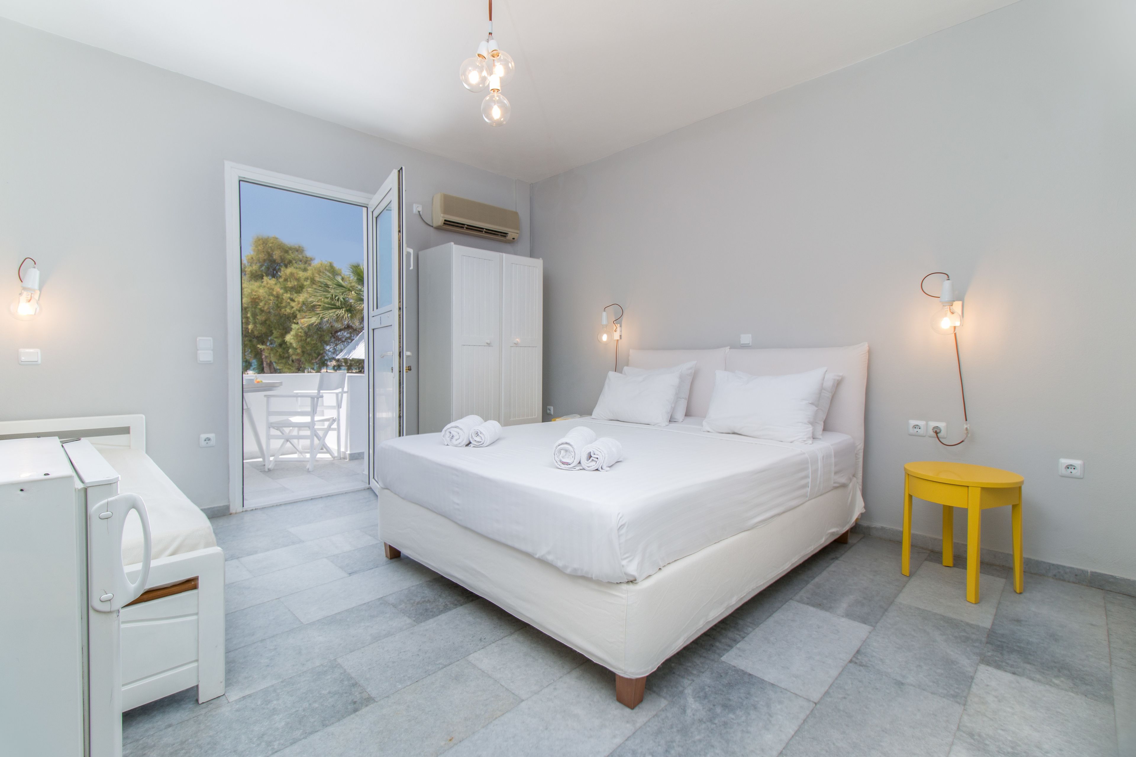 Ippokampos Beachfront Hotel