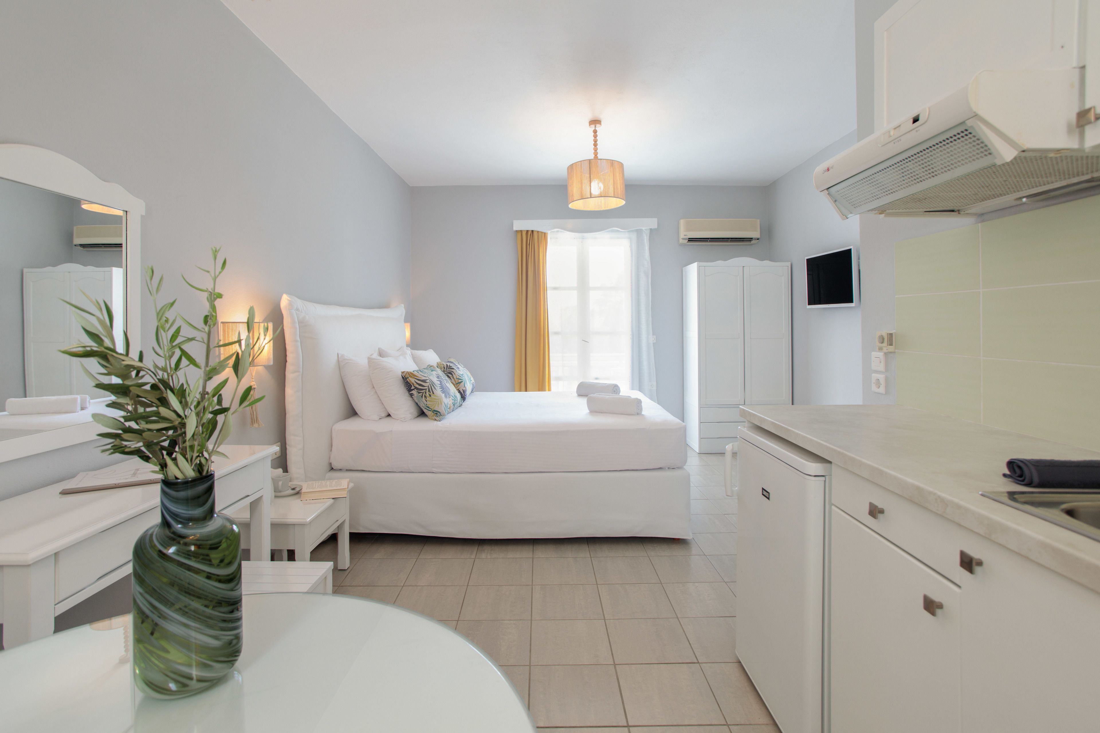 Ippokampos Beachfront Hotel