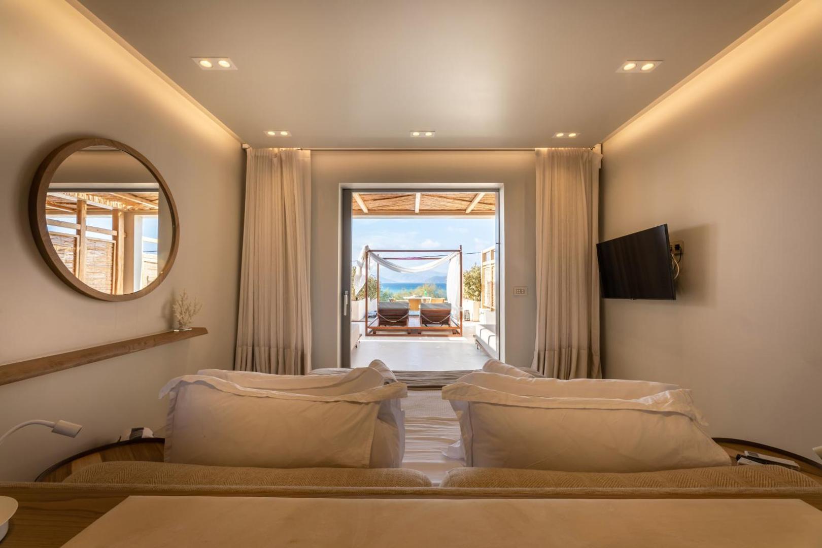 Avgoustos Suites