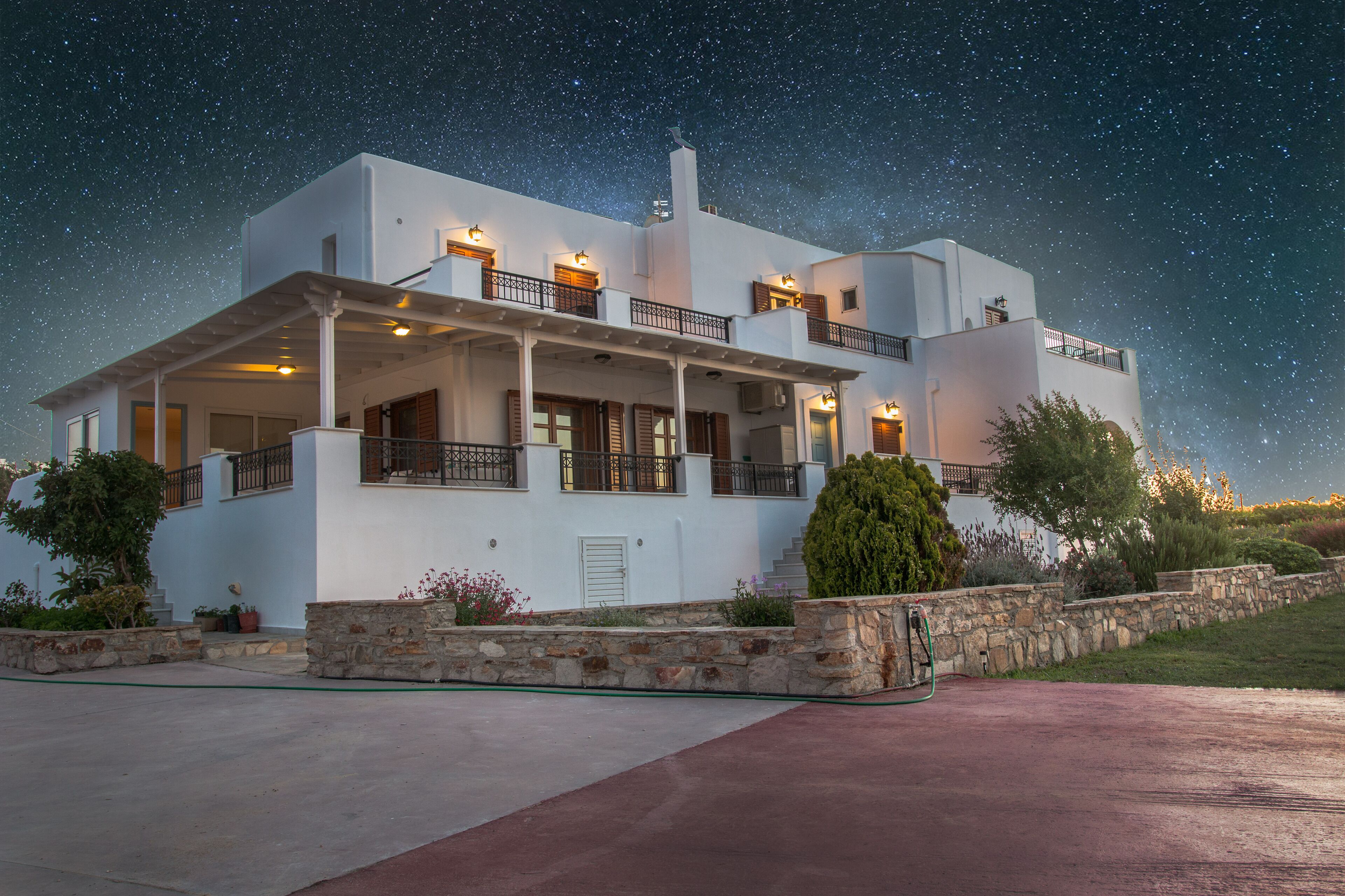 Lefteris Studios