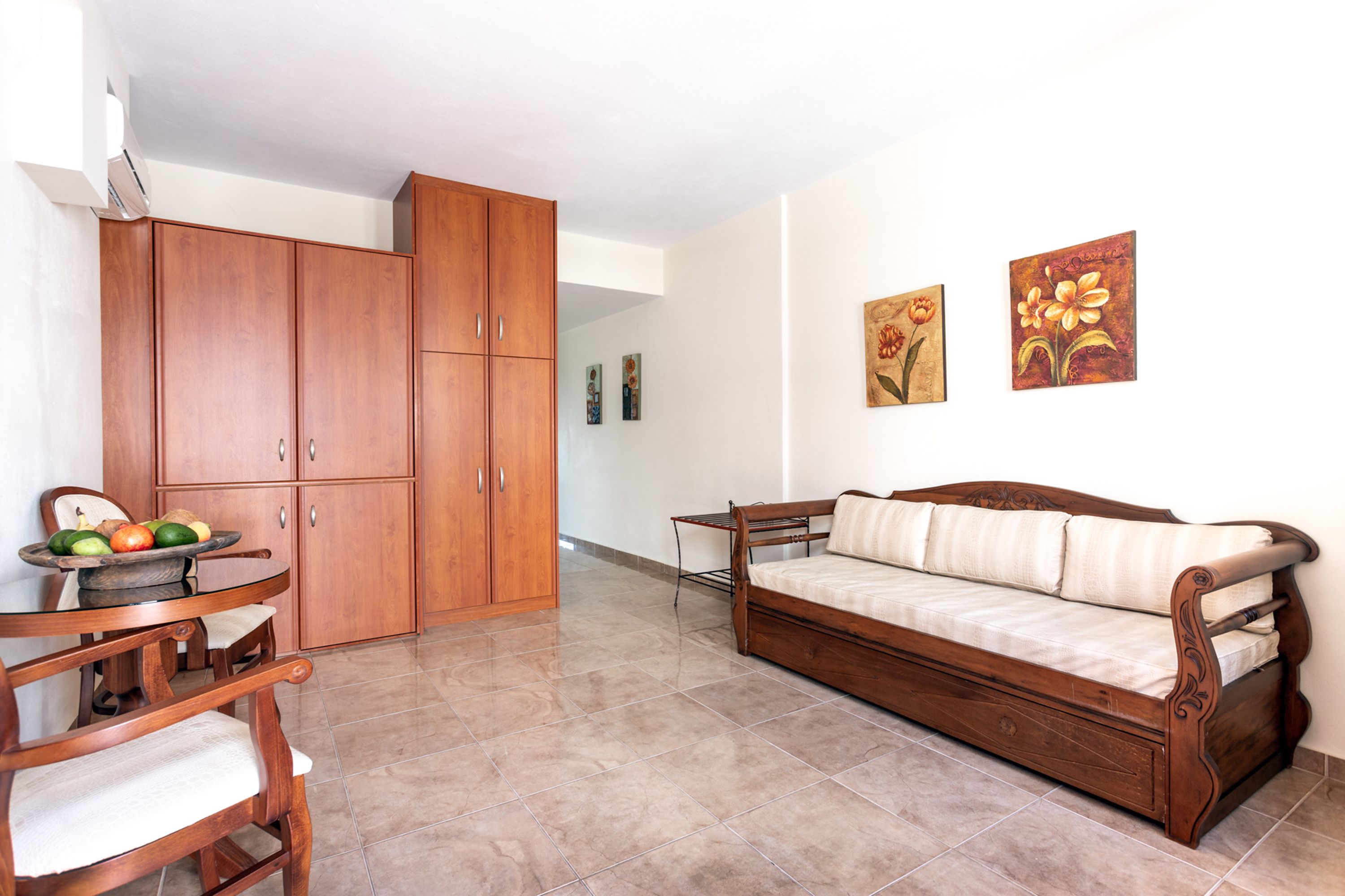 Ariadne Hotel