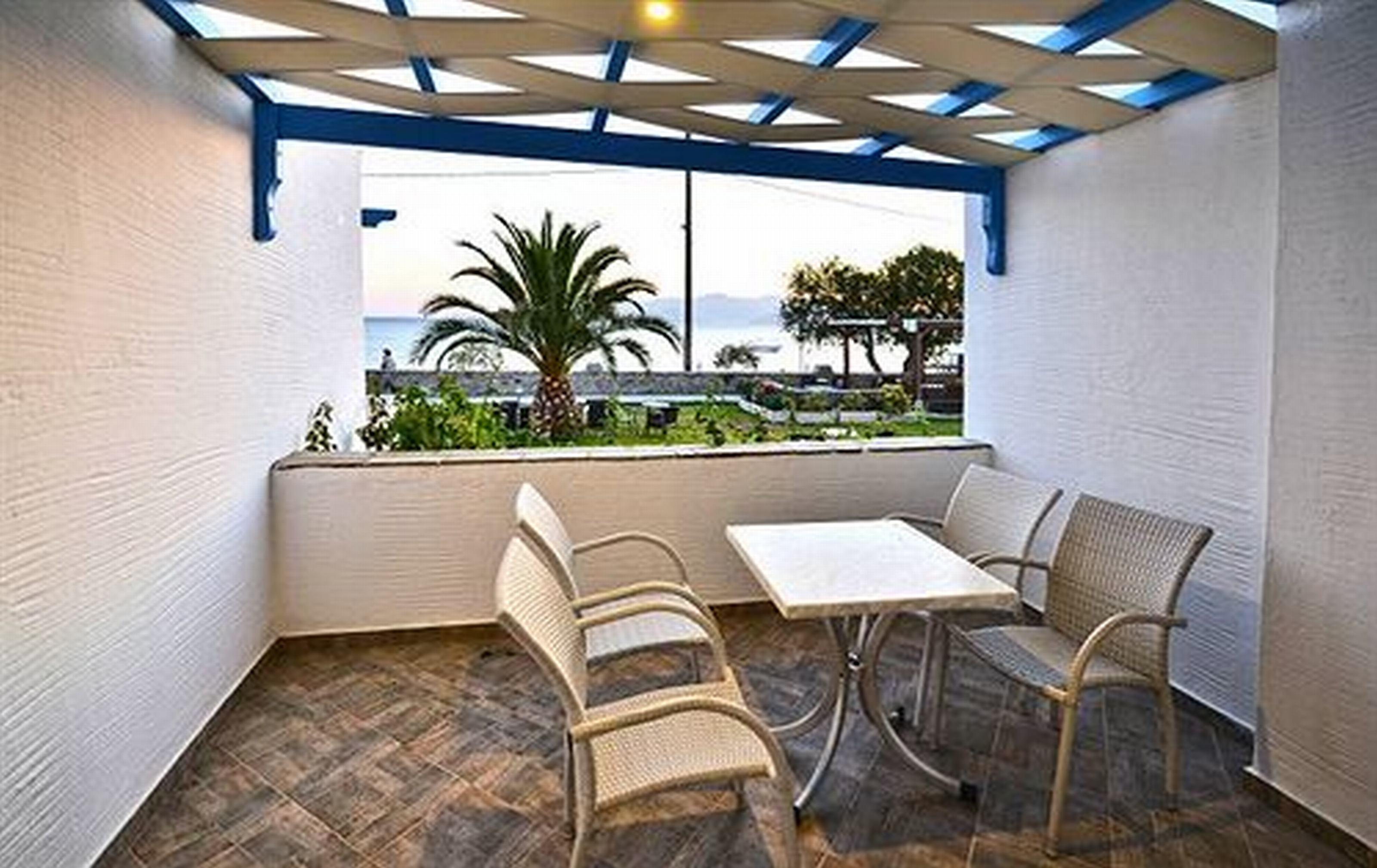 Liana Beach Hotel