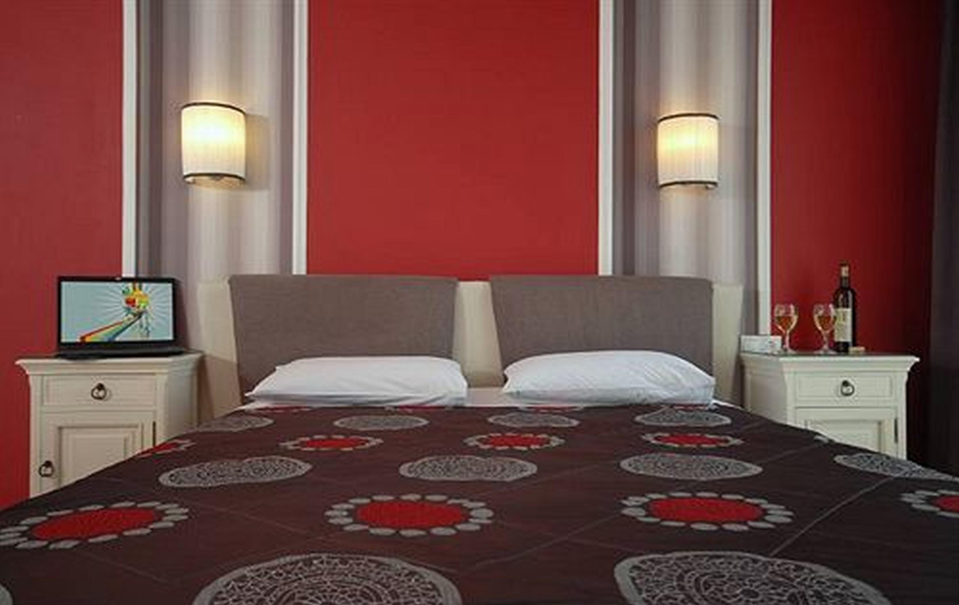Liana Beach Hotel