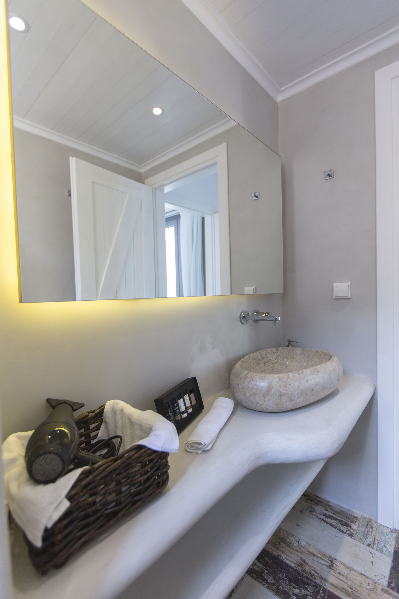 Naxos Rock Villas