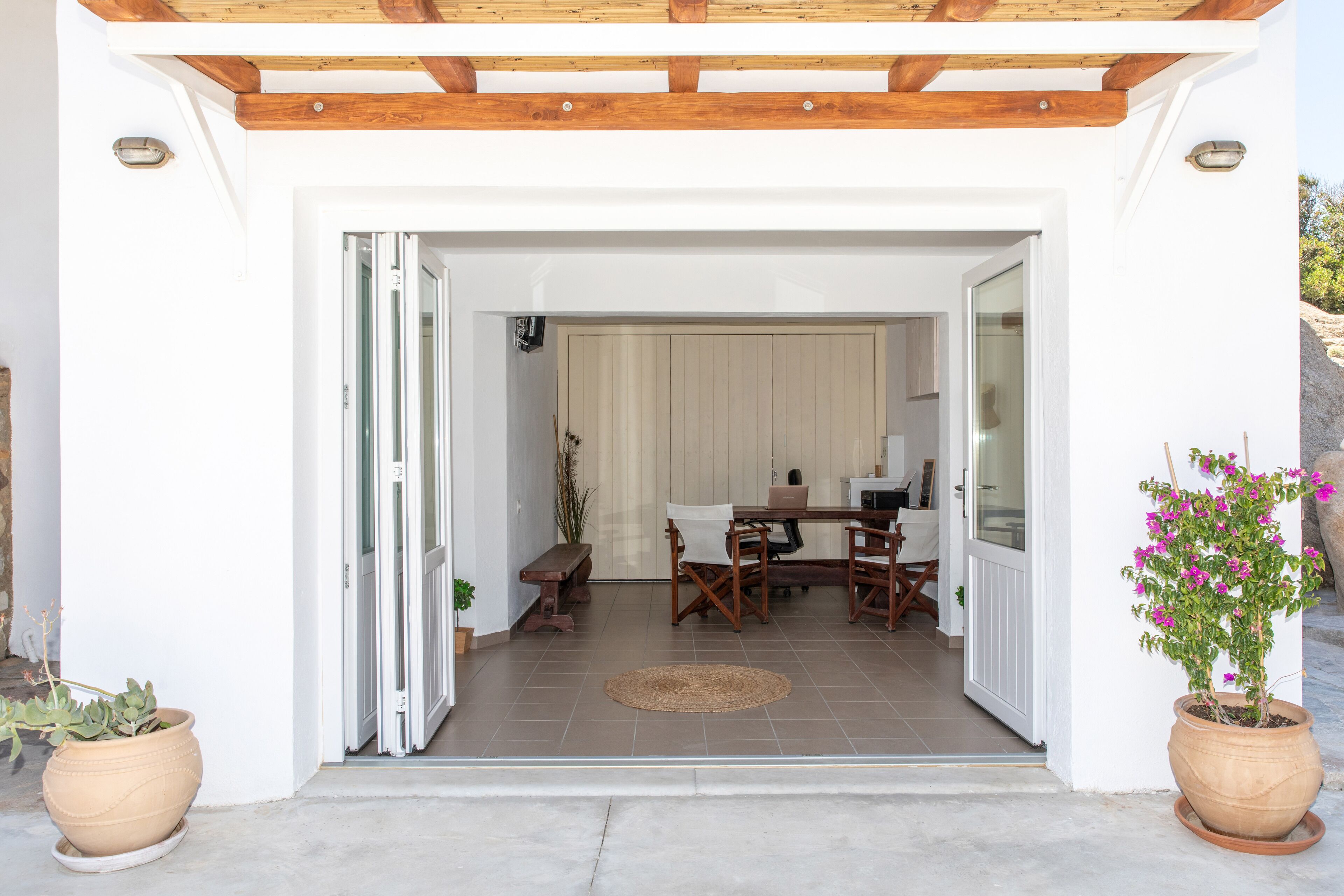 Thea Boutique Suites