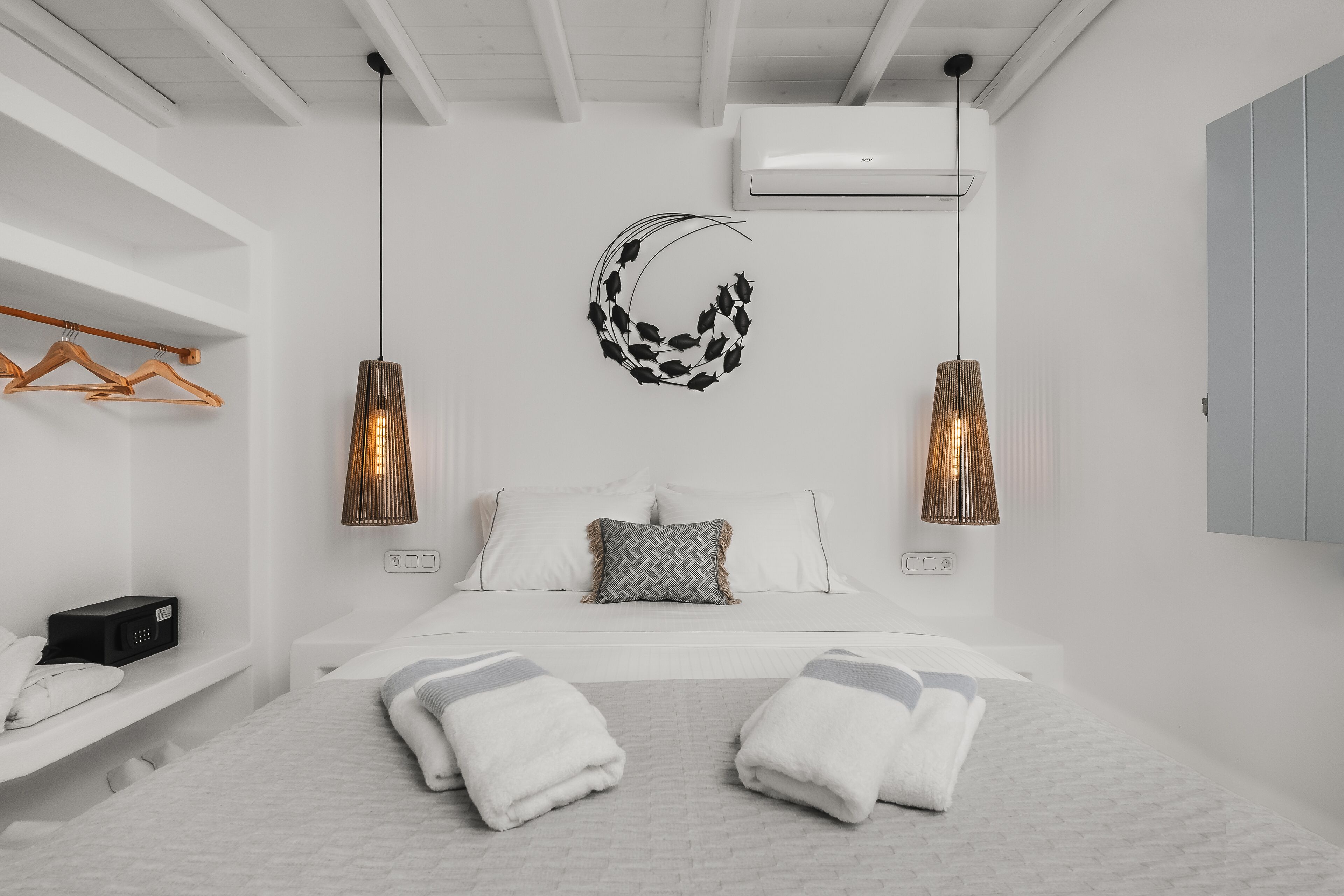 Xerolithos Natural Living