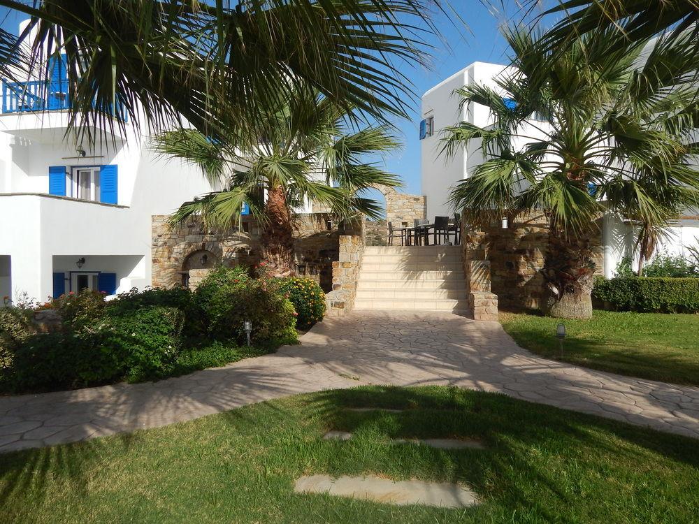 Dolphin Kastraki Studios