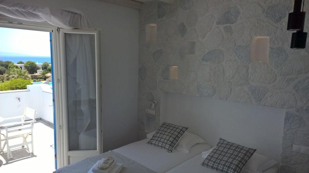 Dolphin Kastraki Studios