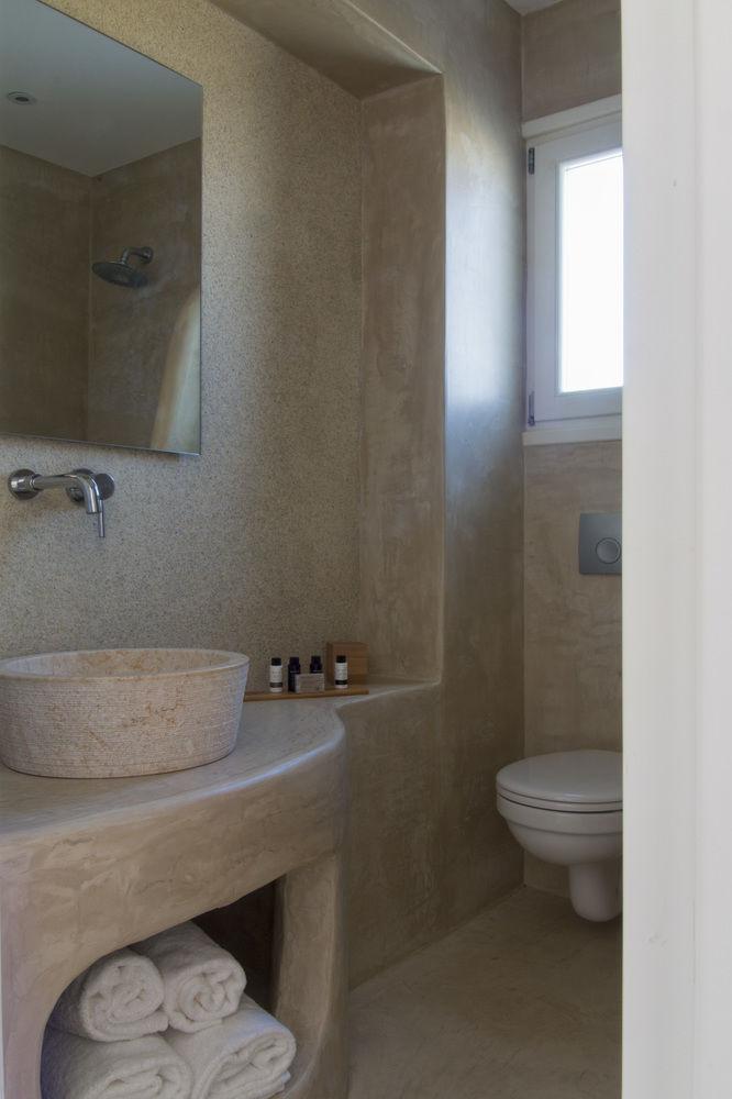 Dolphin Kastraki Studios