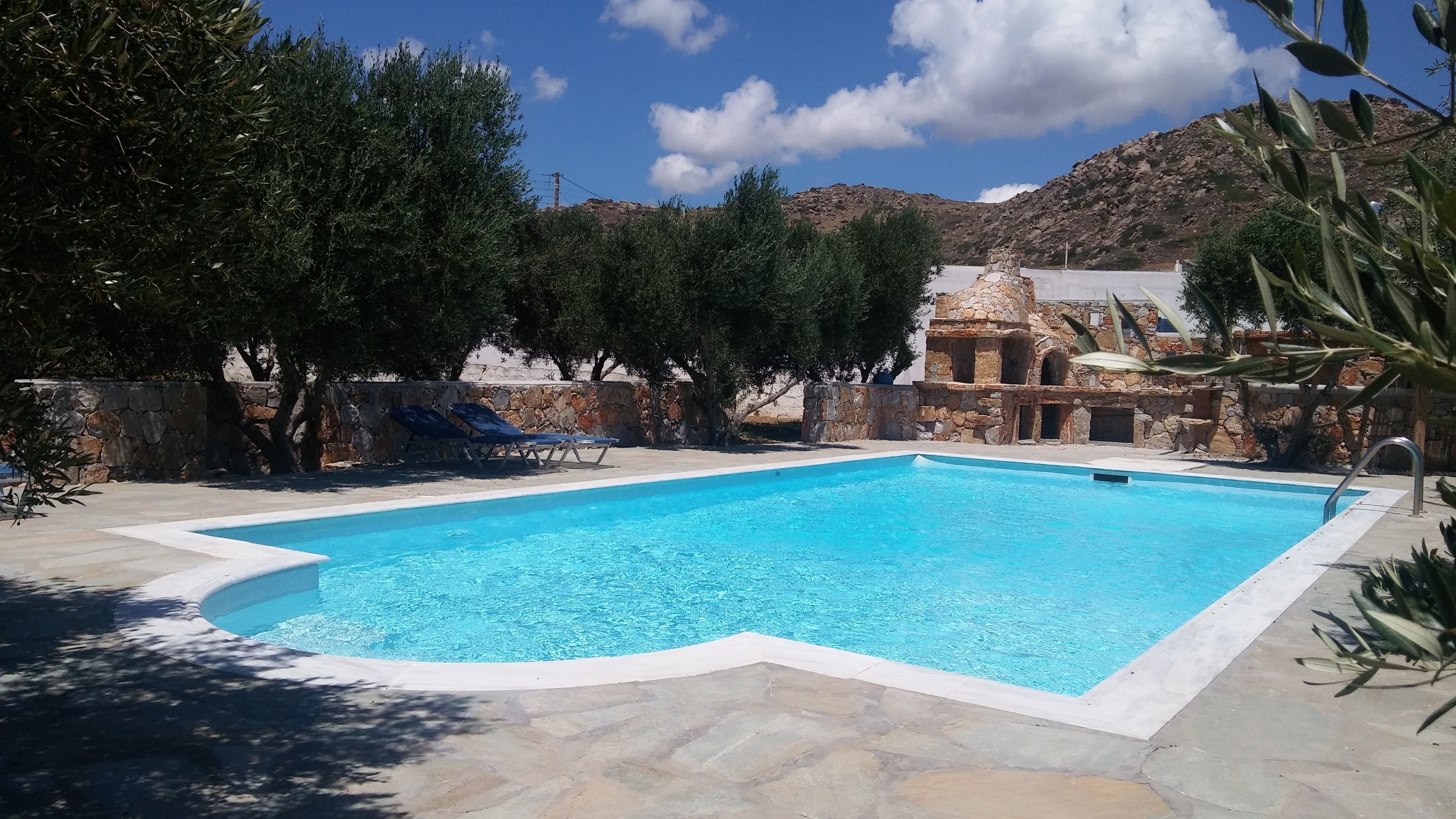 Diamantis Studios & Apartments