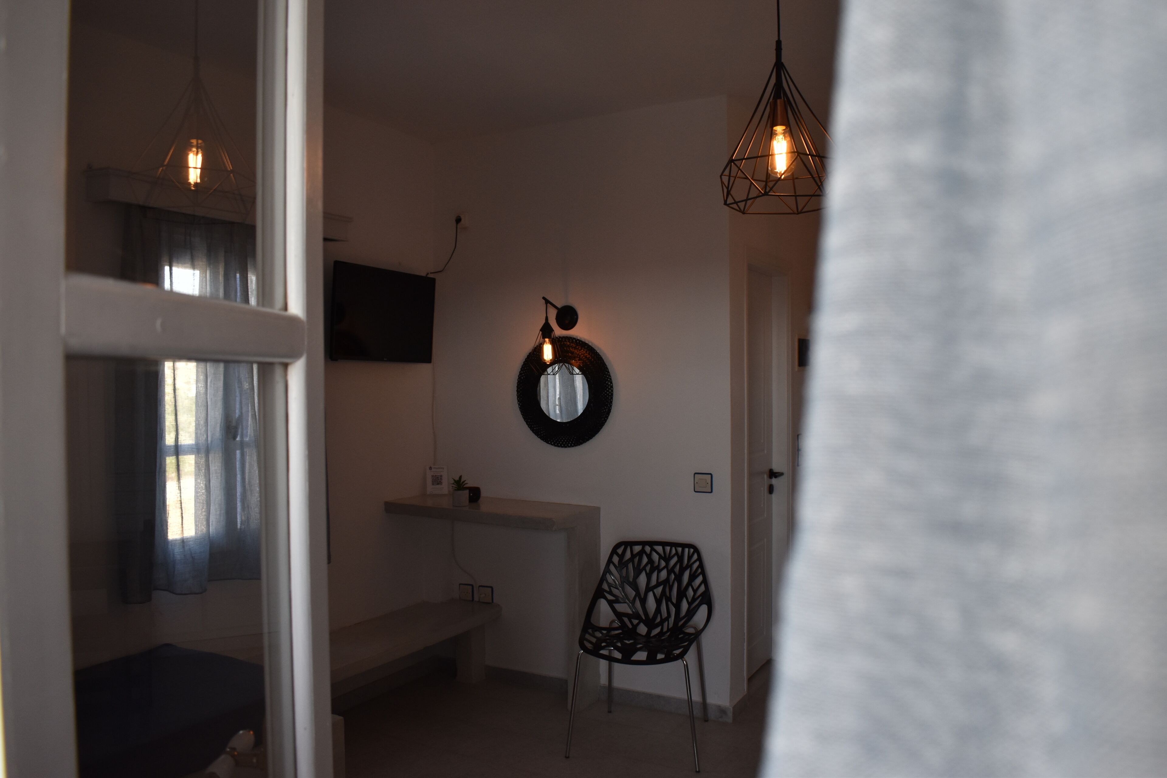 Diamantis Studios & Apartments