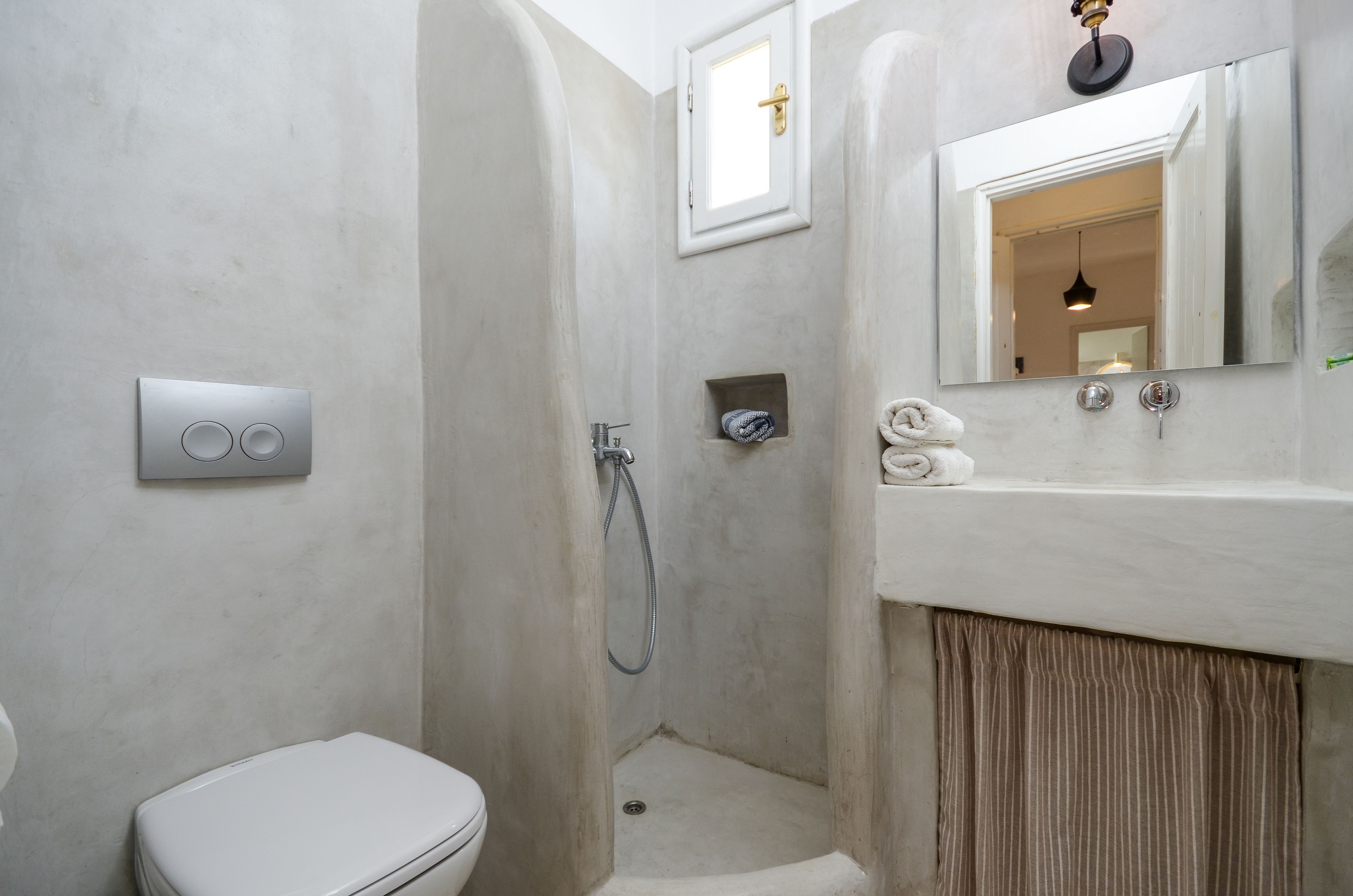 Diamantis Studios & Apartments