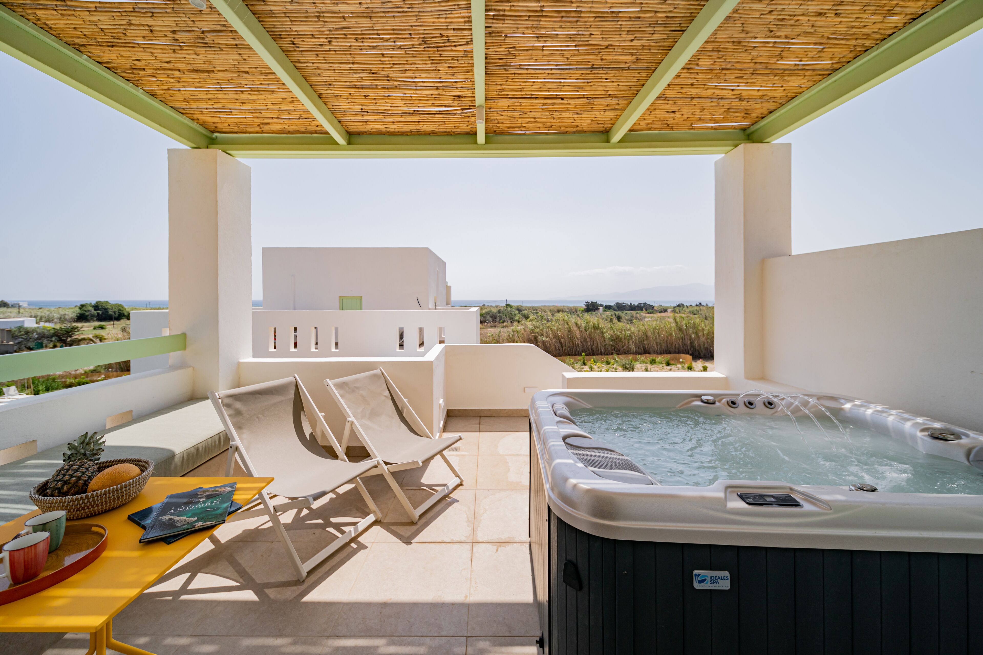 Plioni Villas & Suites