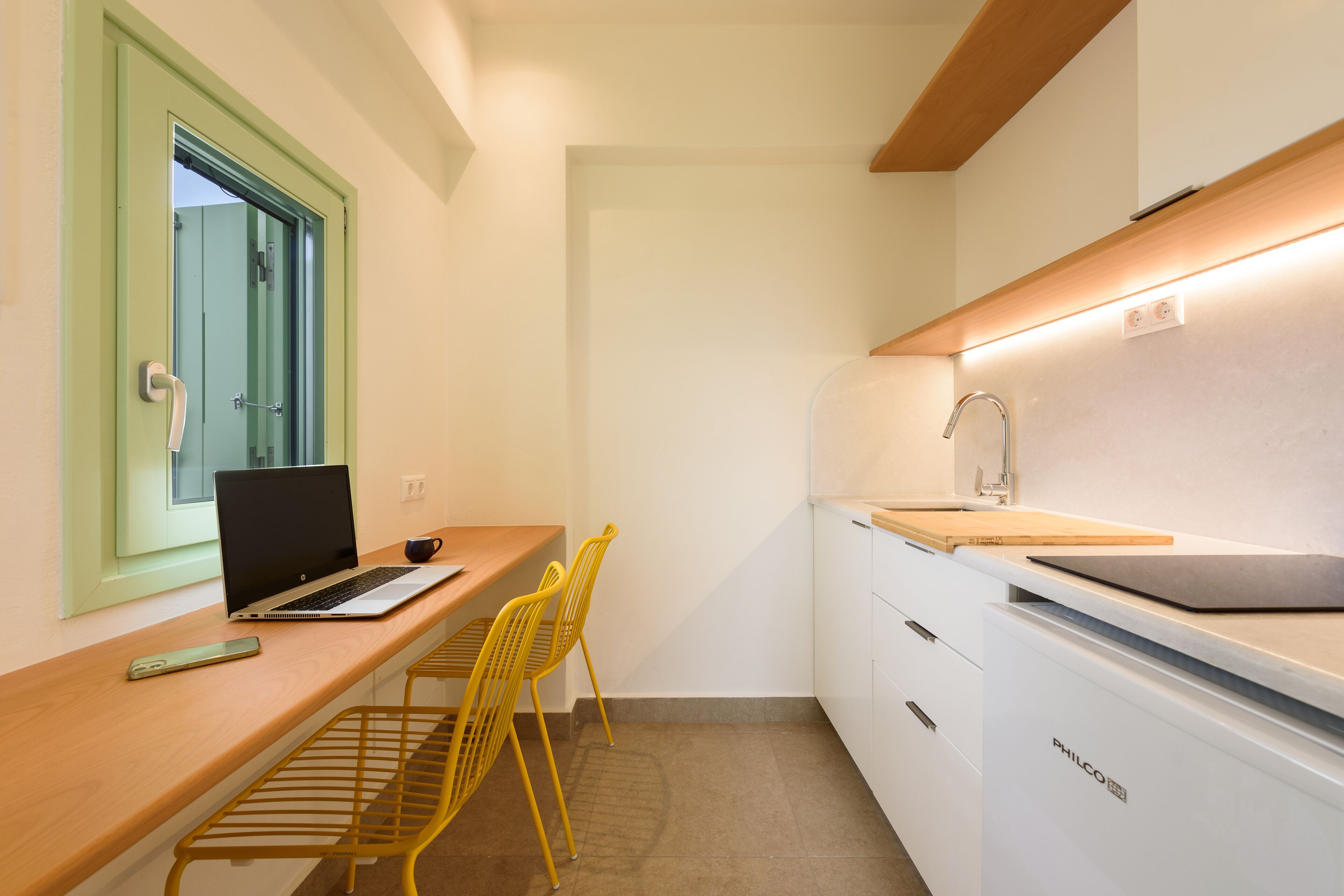 Plioni Villas & Suites