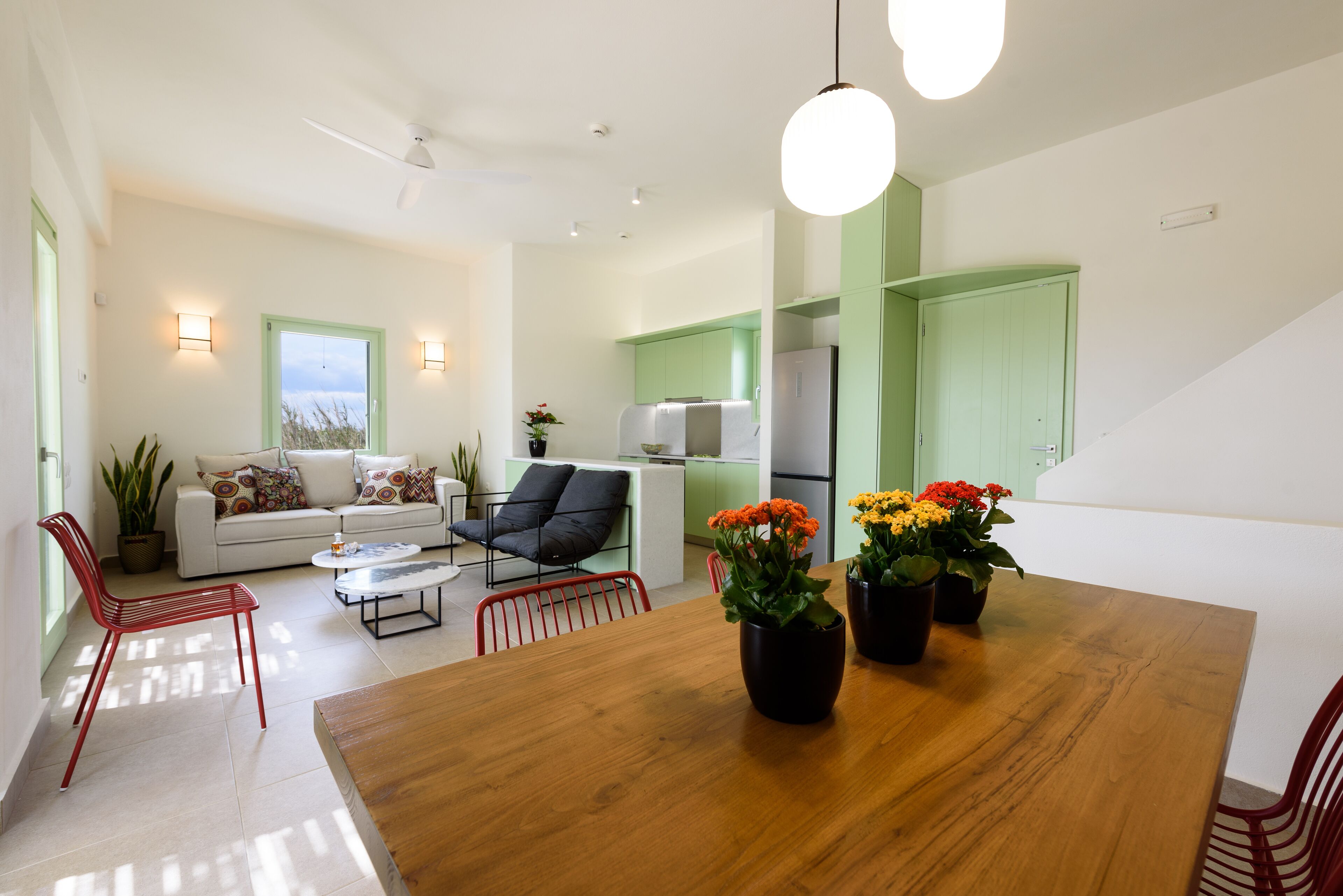 Plioni Villas & Suites