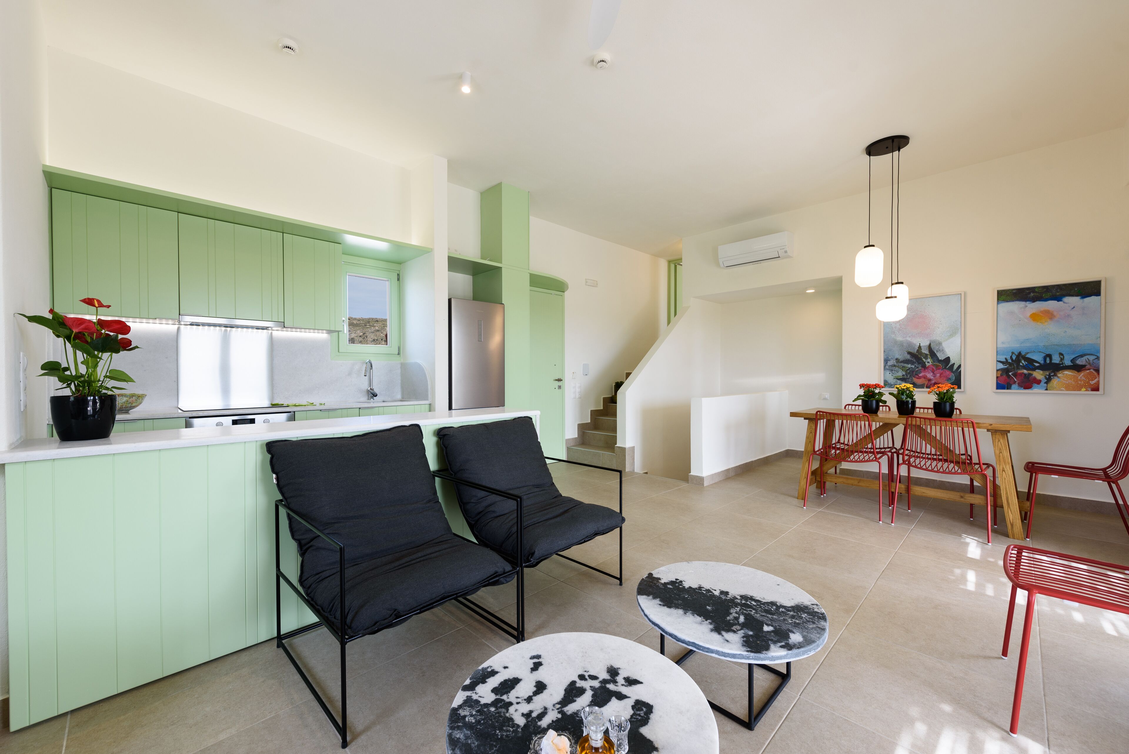 Plioni Villas & Suites