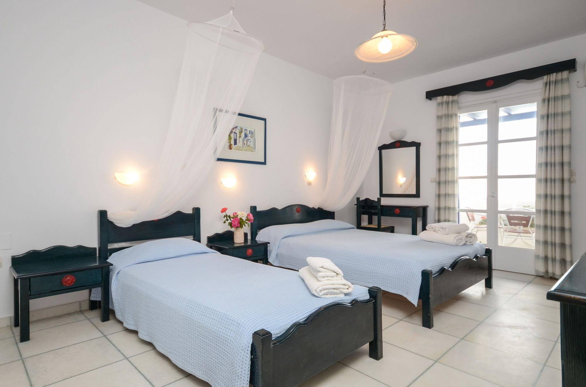 Victoria Studios & Apartments