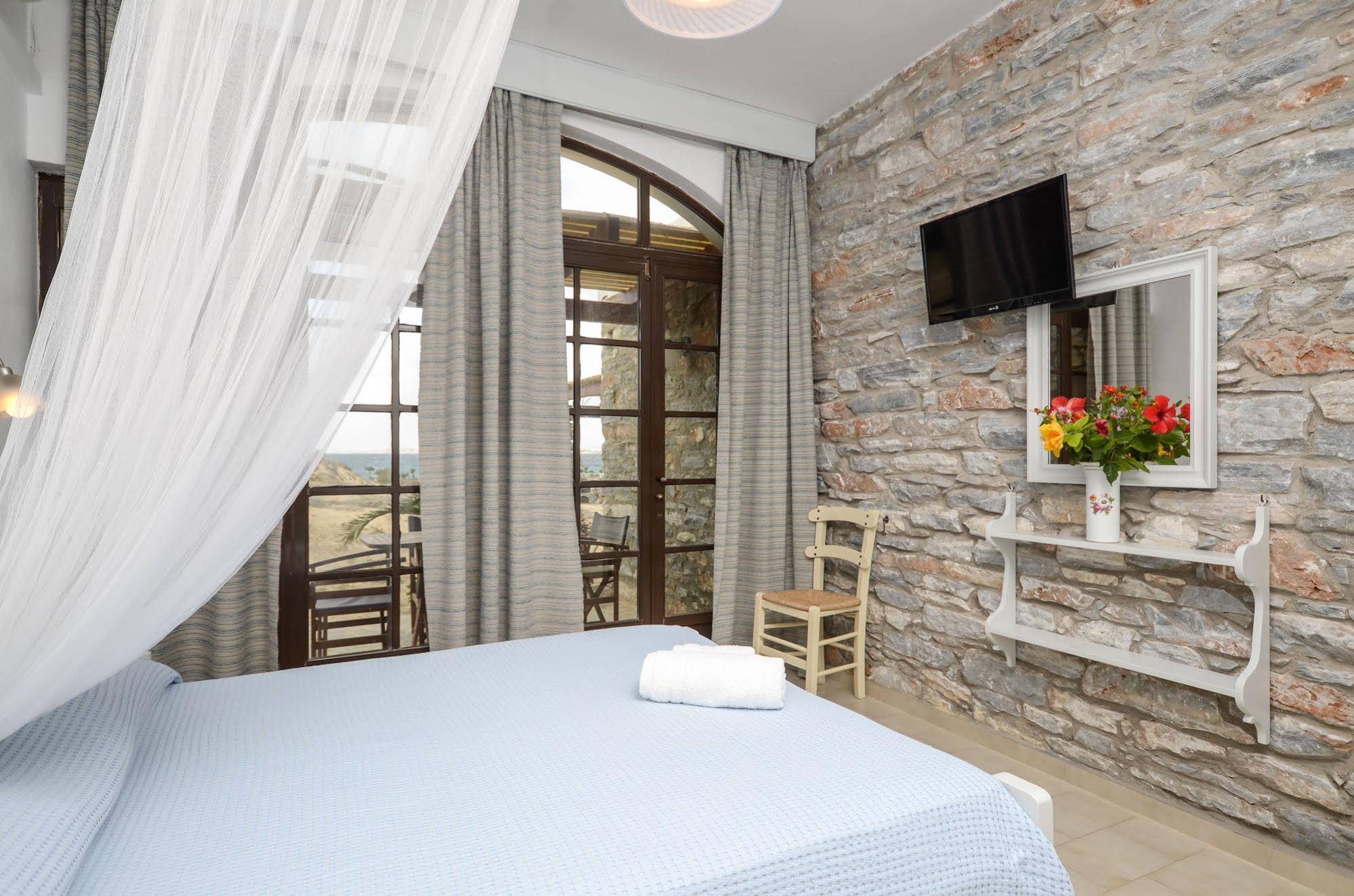 Victoria Studios & Apartments