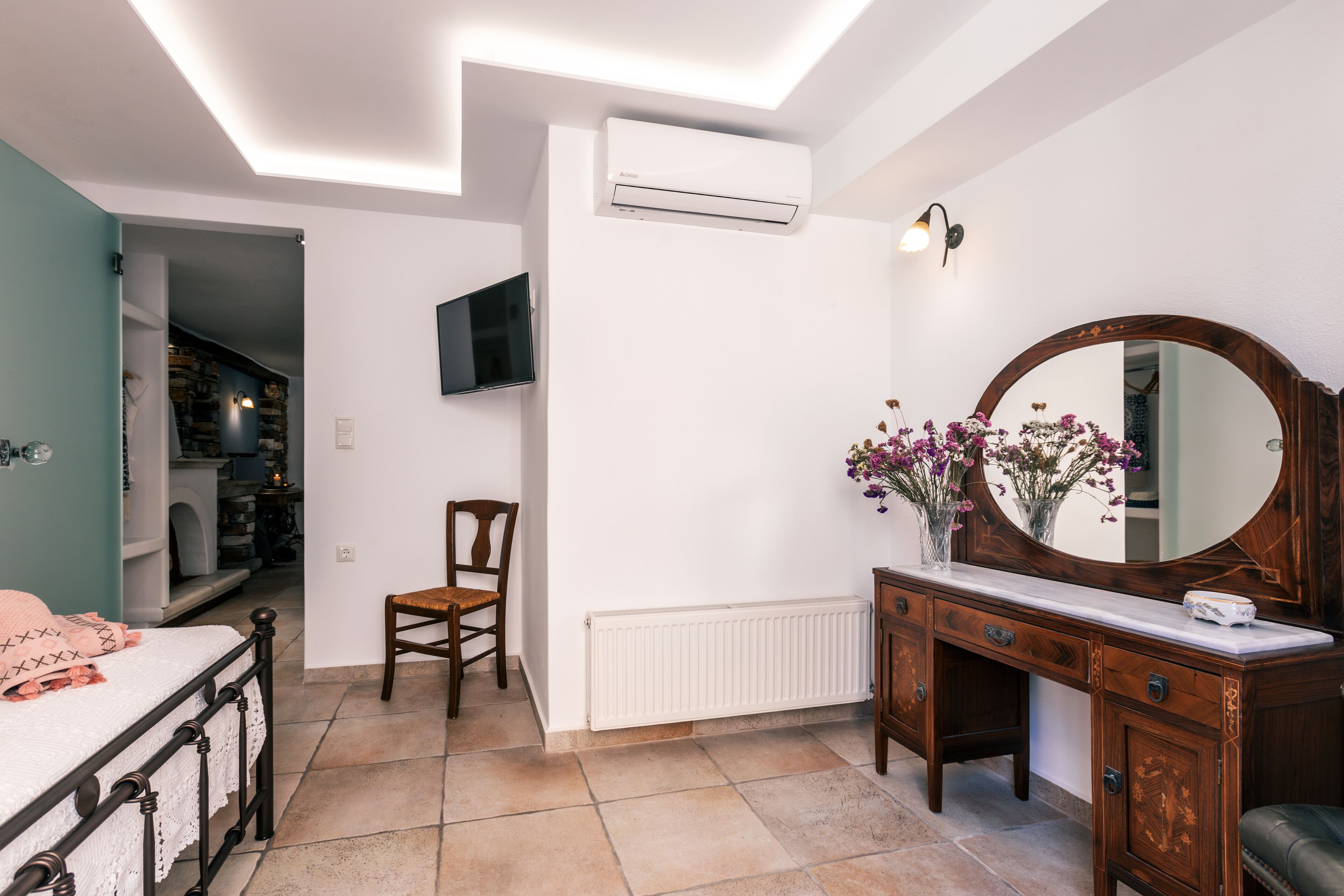 Arco Naxos Luxury Apartments