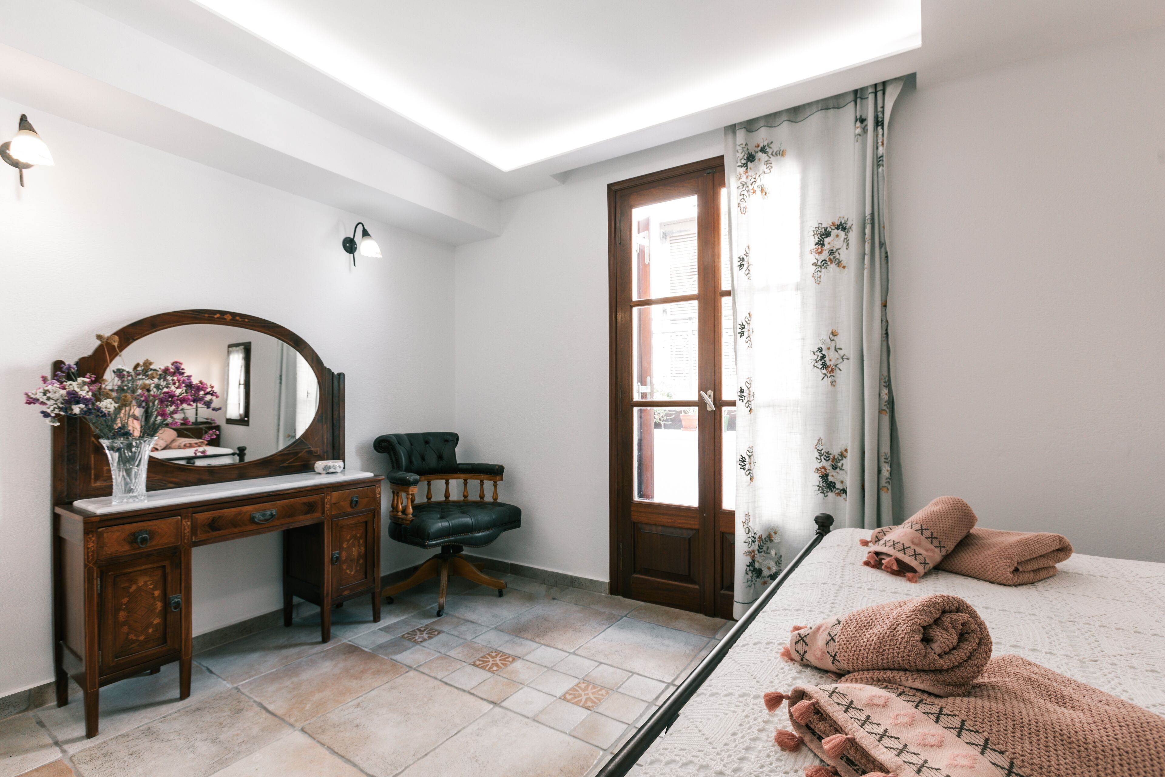 Arco Naxos Luxury Apartments